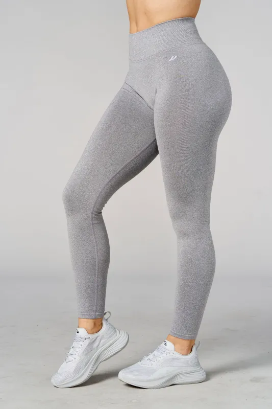 W2156 - Pulse Seamless Leggings made by YoungLA