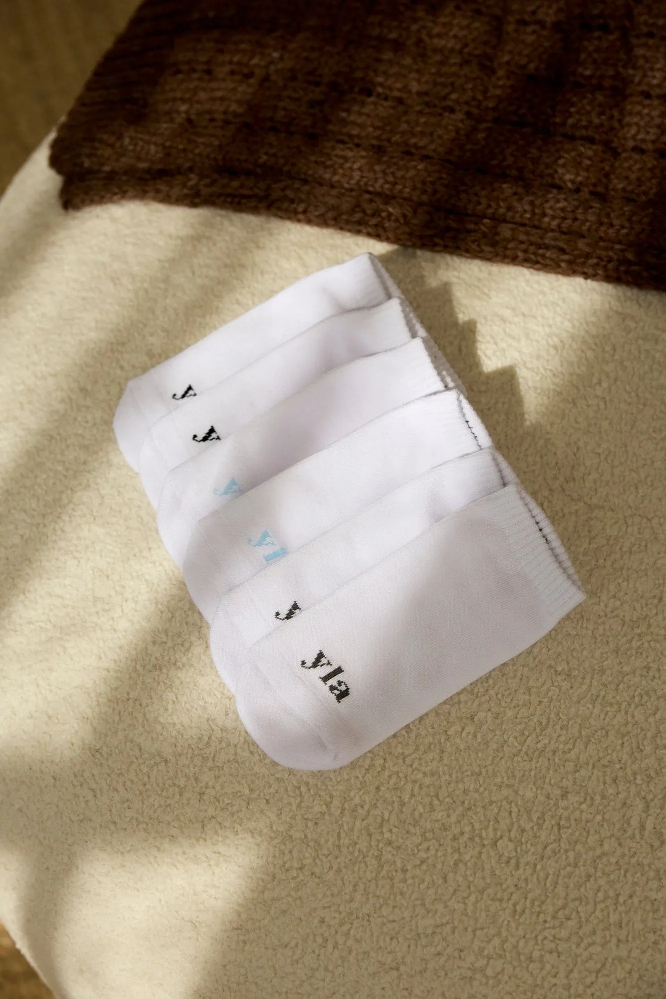 W635 Staple Ankle socks (3 Pack) sold by YoungLA product image thumbnail 4