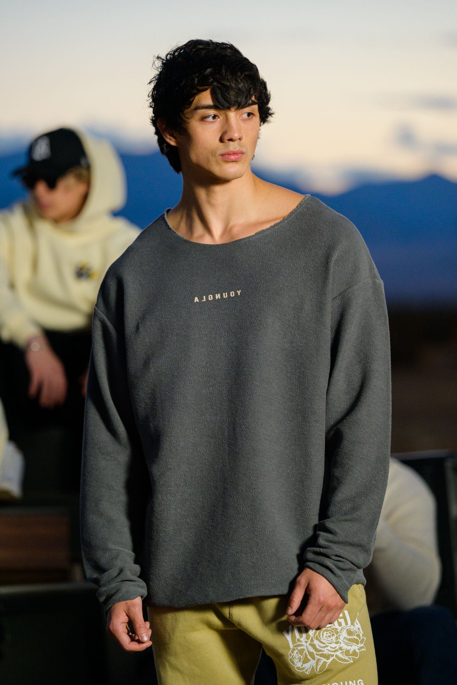 816 Terry Raw Cut Reversible Longsleeves sold by YoungLA product image thumbnail 4