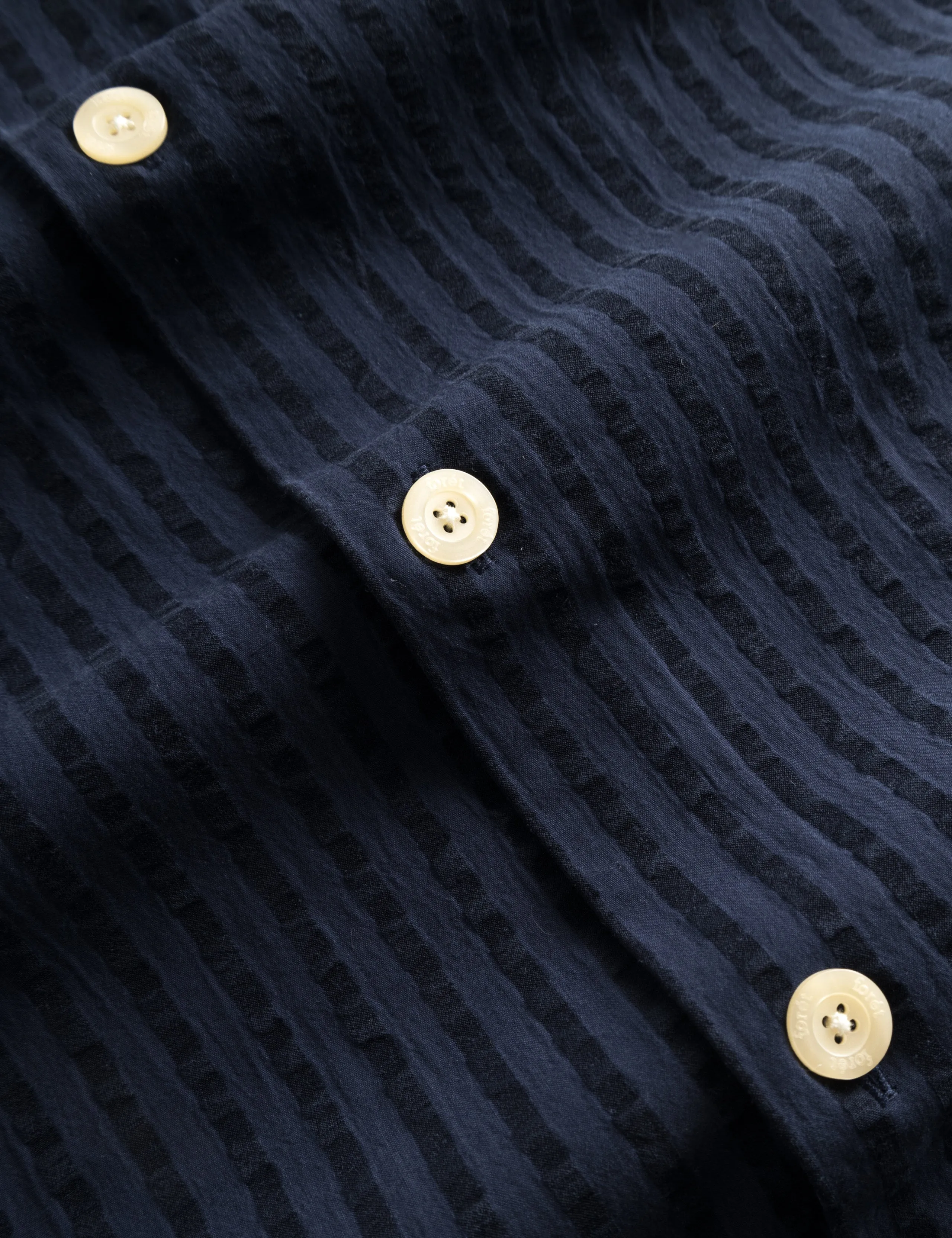 VOLE SEERSCUKER SS SHIRT - NAVY sold by Foret product image thumbnail 4