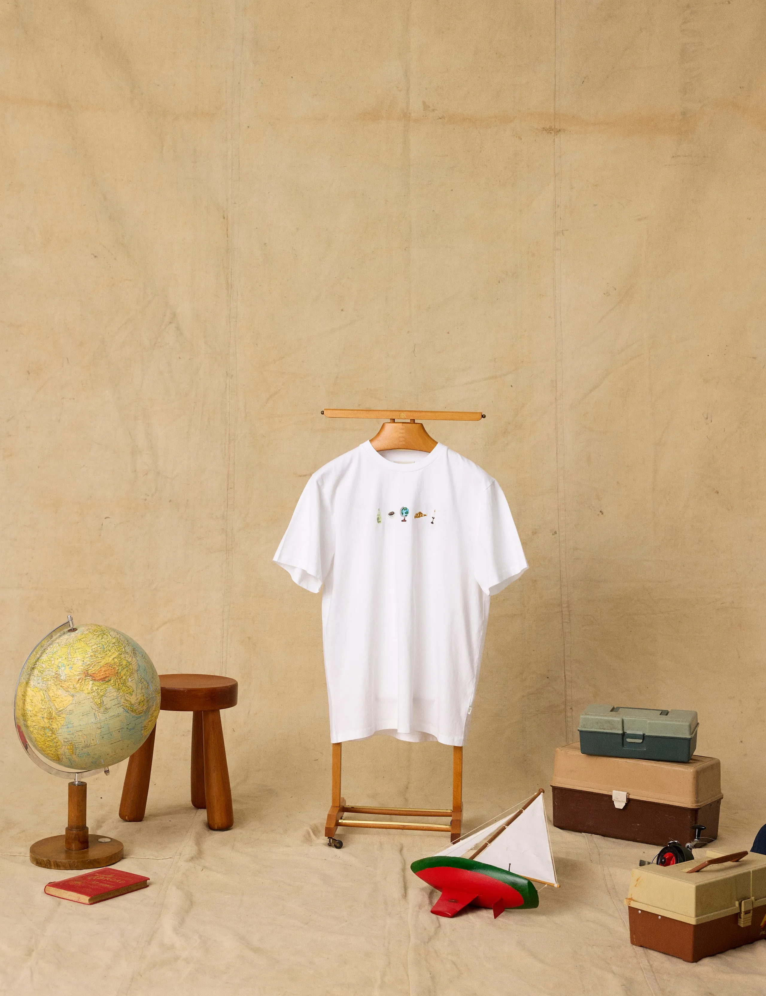 GEAR T-SHIRT - WHITE sold by Foret product image thumbnail 4