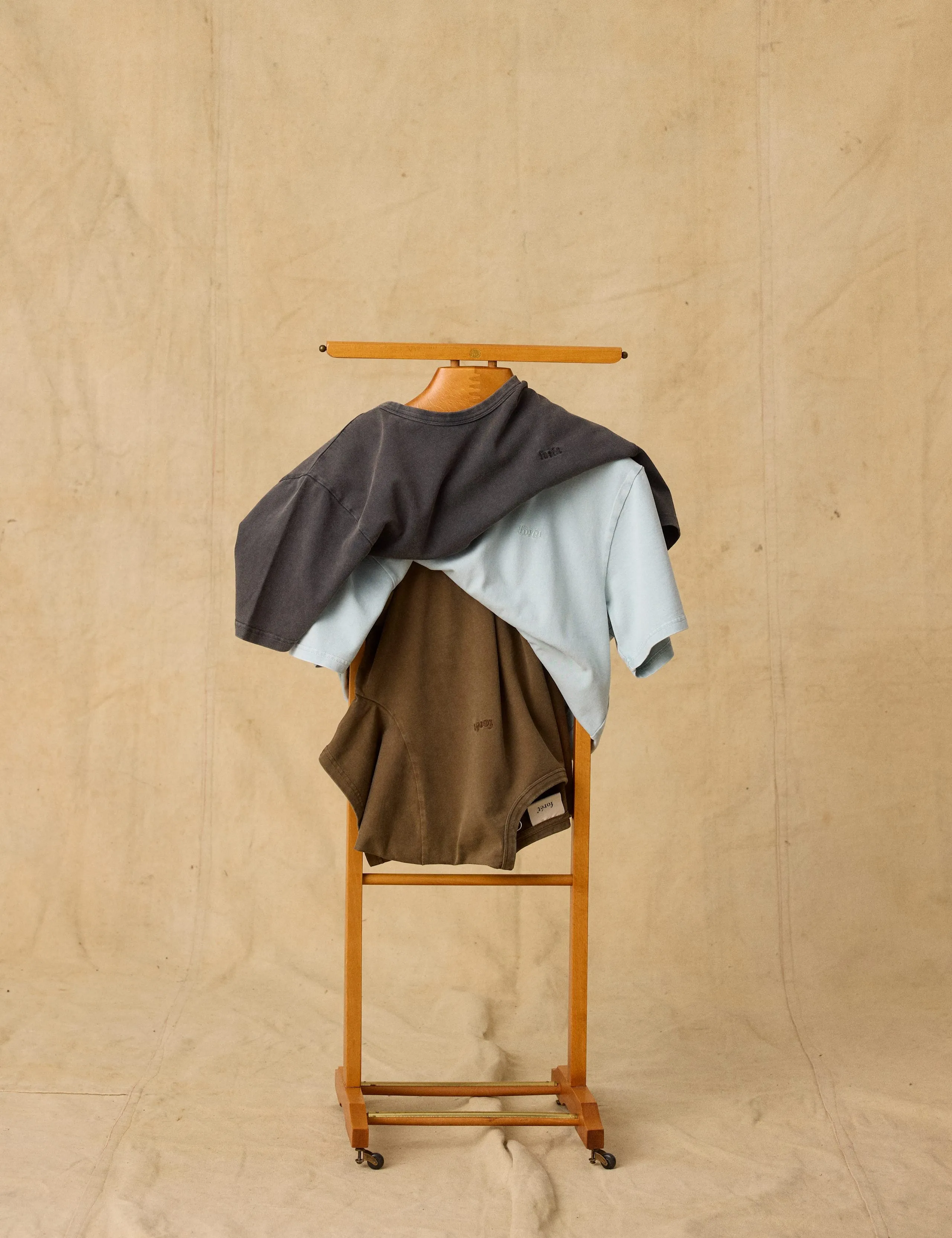 OAK FADED WASH T-SHIRT - DOVE sold by Foret product image thumbnail 3