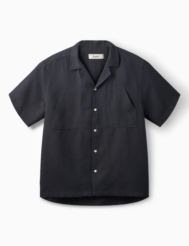 LAGOON GIRO INGLESE REGULAR FIT SS SHIRT - BLACK sold by Foret