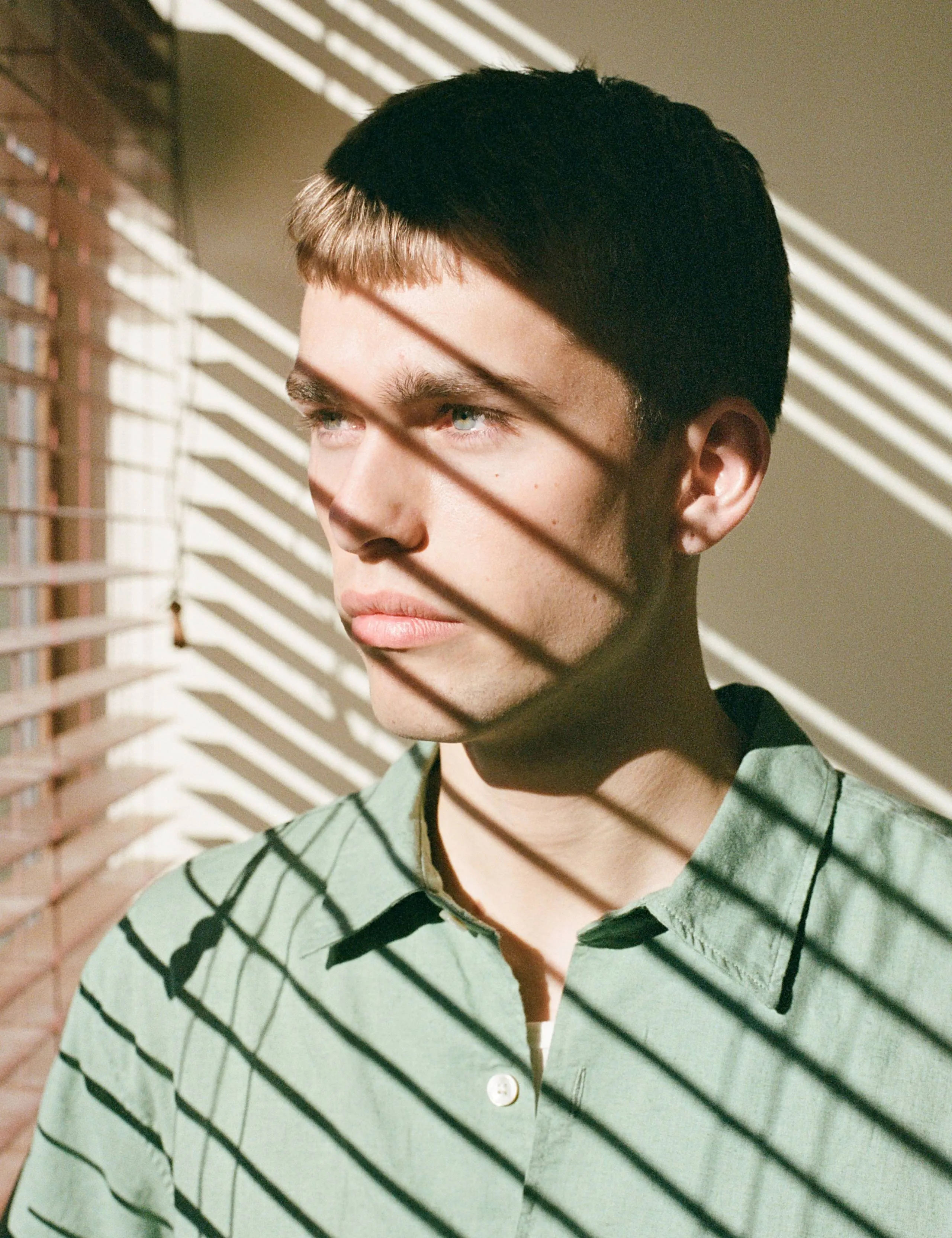 SALT SS COTTON LINEN SHIRT - OXIDE GREEN sold by Foret product image thumbnail 3