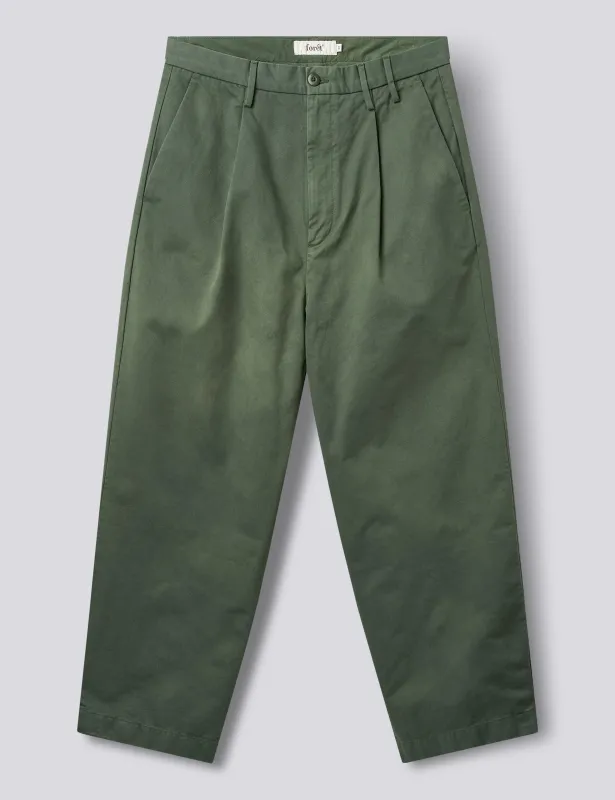 WRITER RELAXED PLEATED PANTS - THYME made by Foret
