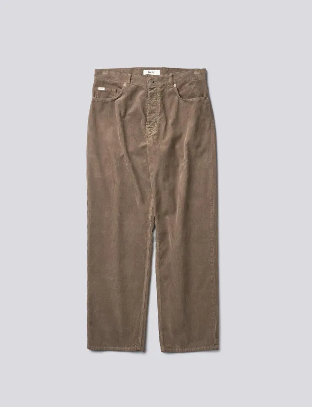 MOOR RELAXED FIT CORDUROY 5 POCKET PANTS - FADED WOOD made by Foret