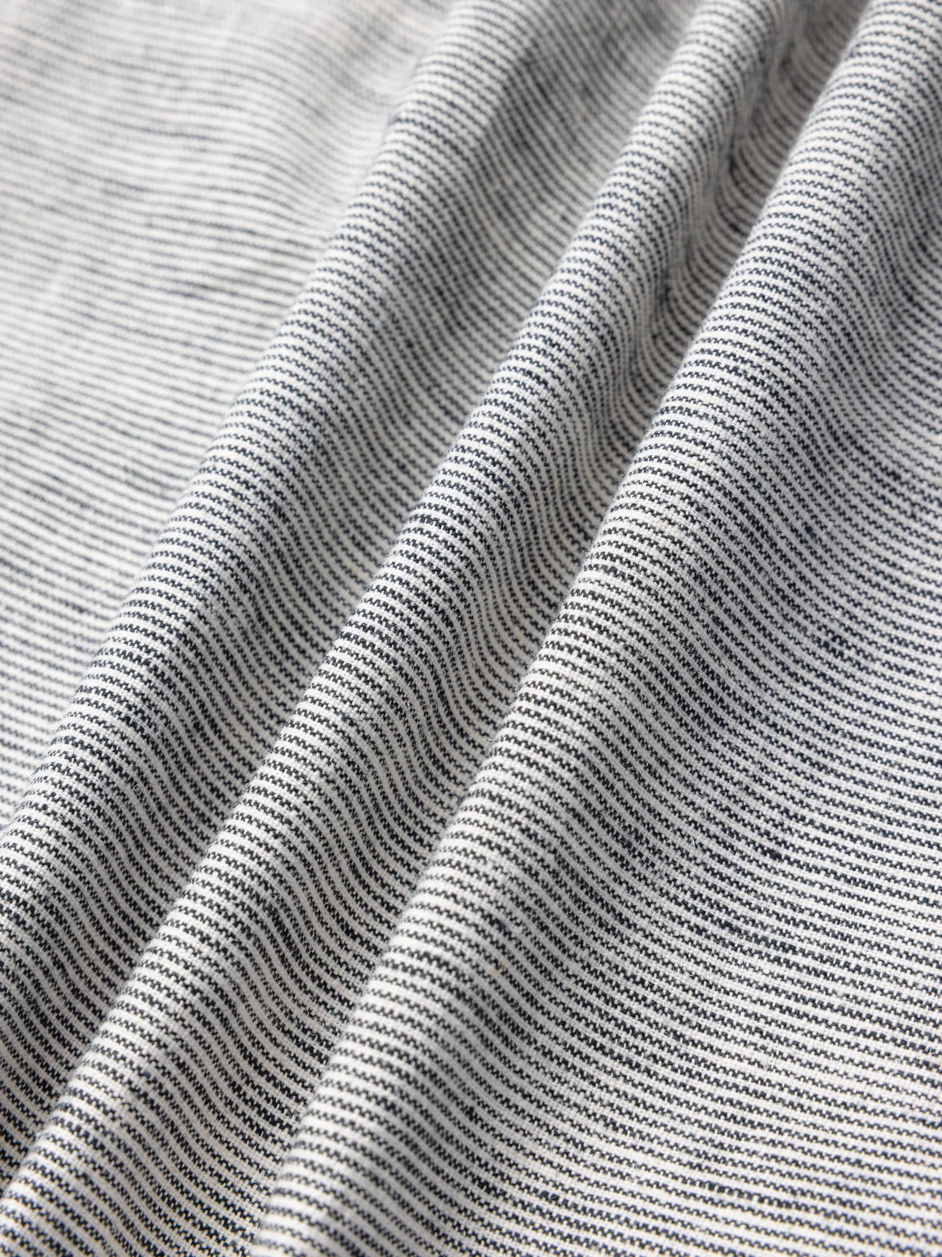 Raeburn Button Down Shirt in Ecru Linen Blend sold by Kestin product image thumbnail 2