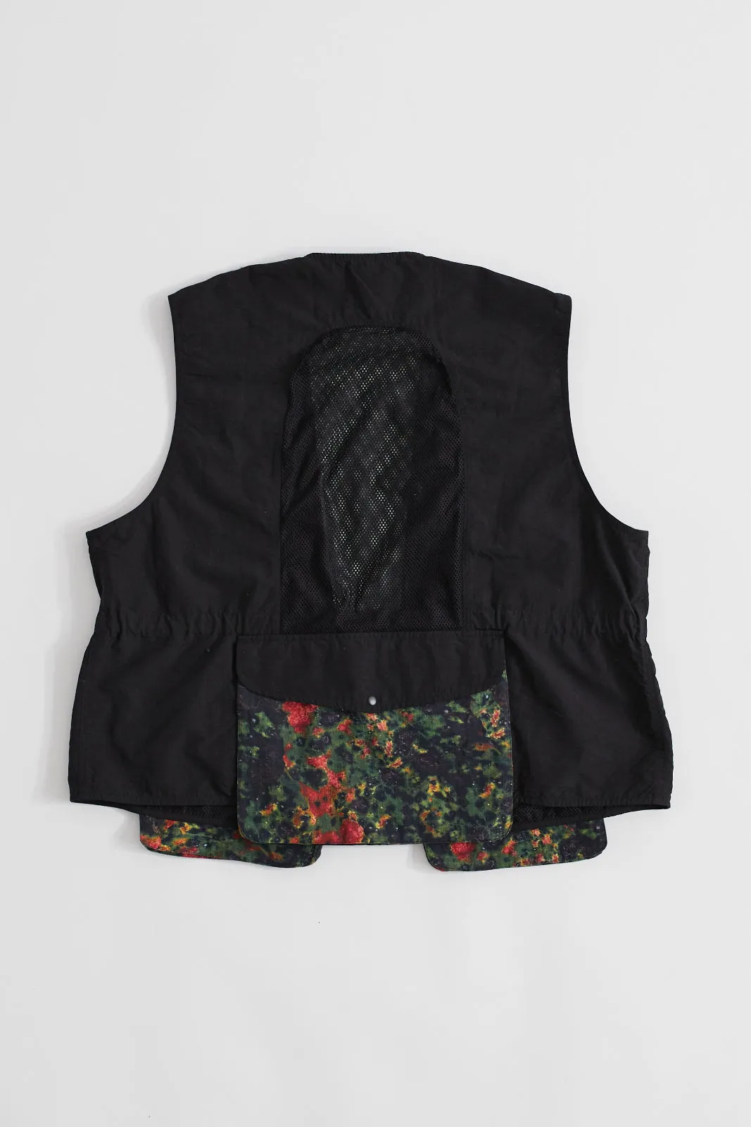 18 EAST | BODEGA REDSTONE TACTICAL VEST - BLACK NYLON TASLAN / LEAF PRINTED RIPSTOP sold by 18 East product image thumbnail 3