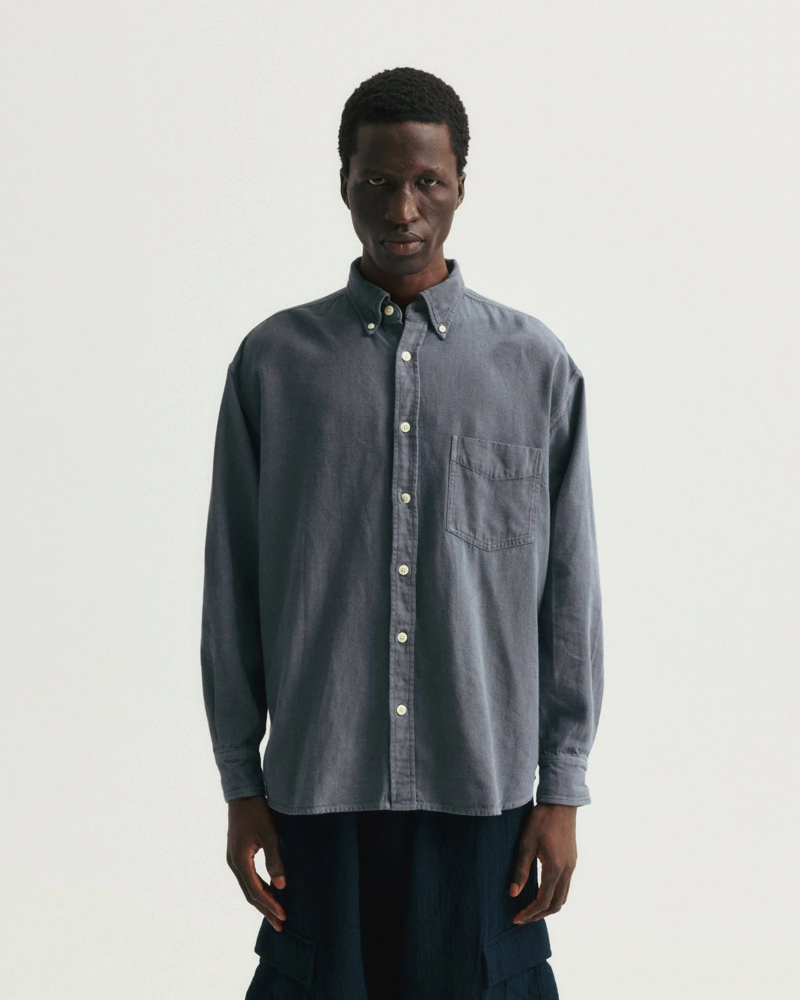 JESPER VINTAGE BUTTON DOWN SHIRT - TURBULENCE PIGMENT DYED OXFORD CLOTH sold by 18 East product image thumbnail 2