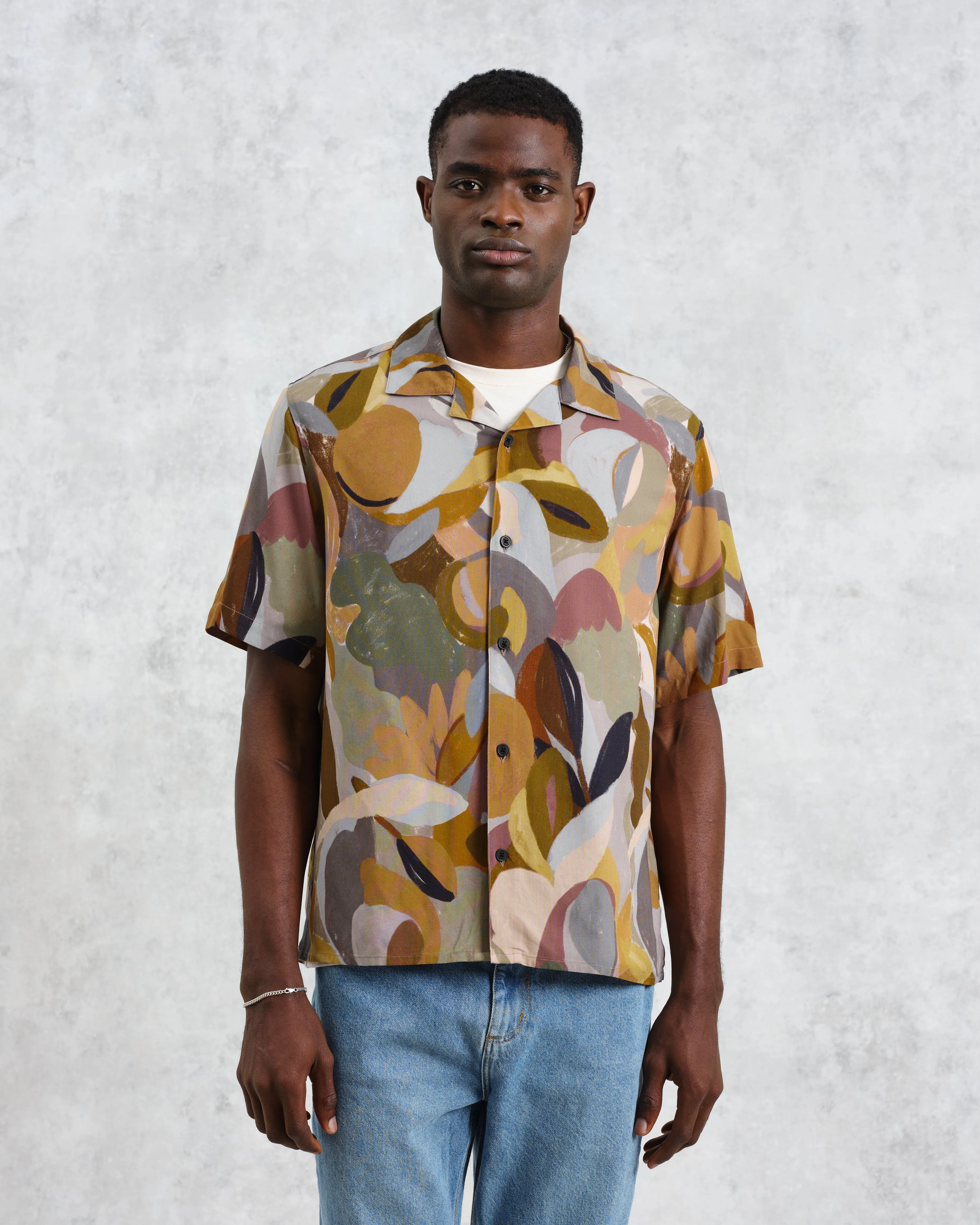 Didcot - Multicolour Meadow Print Short Sleeve Shirt sold by Wax London product image thumbnail 2