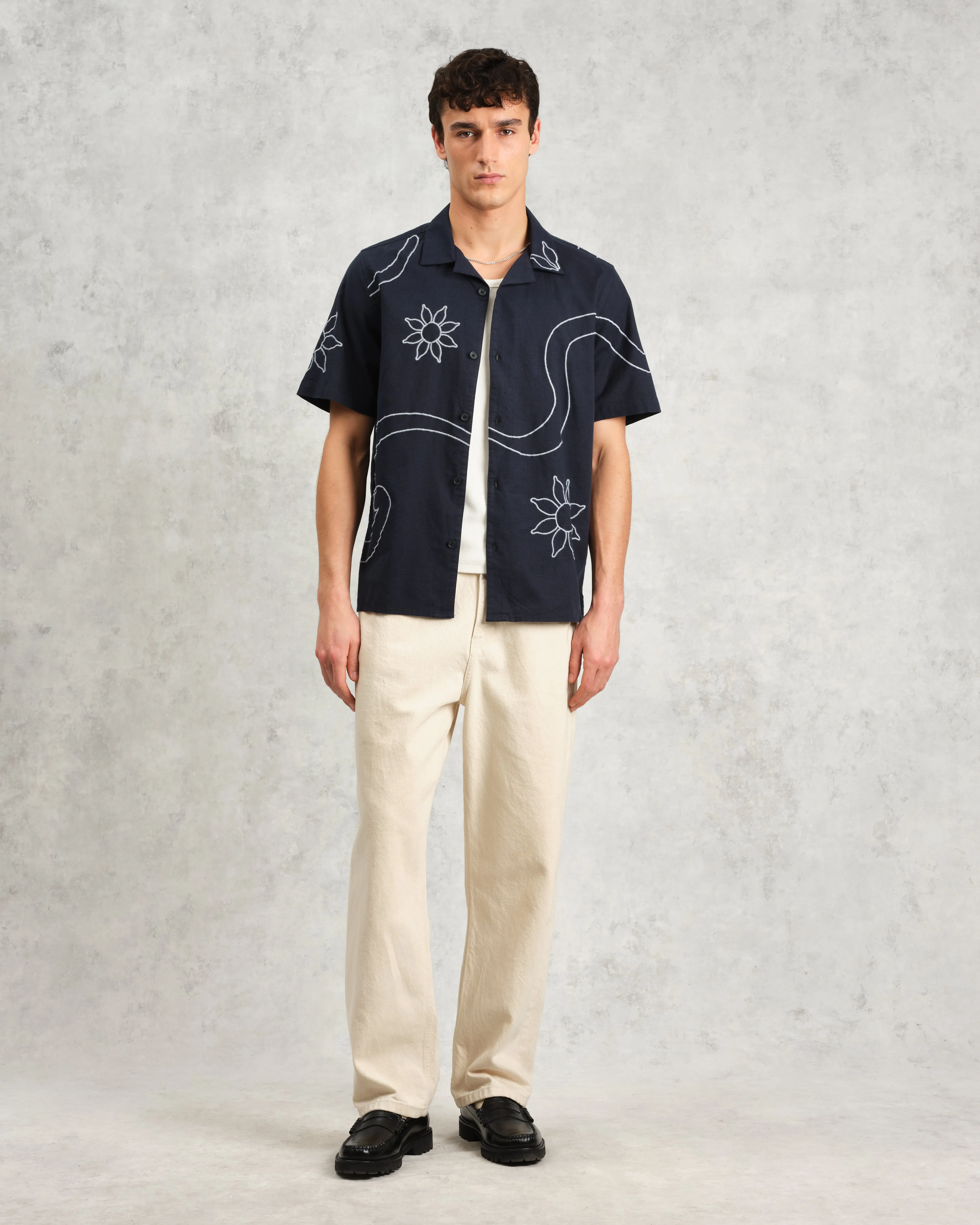 Didcot - Navy Bold Floral Embroidered Short-Sleeve Shirt sold by Wax London product image thumbnail 4