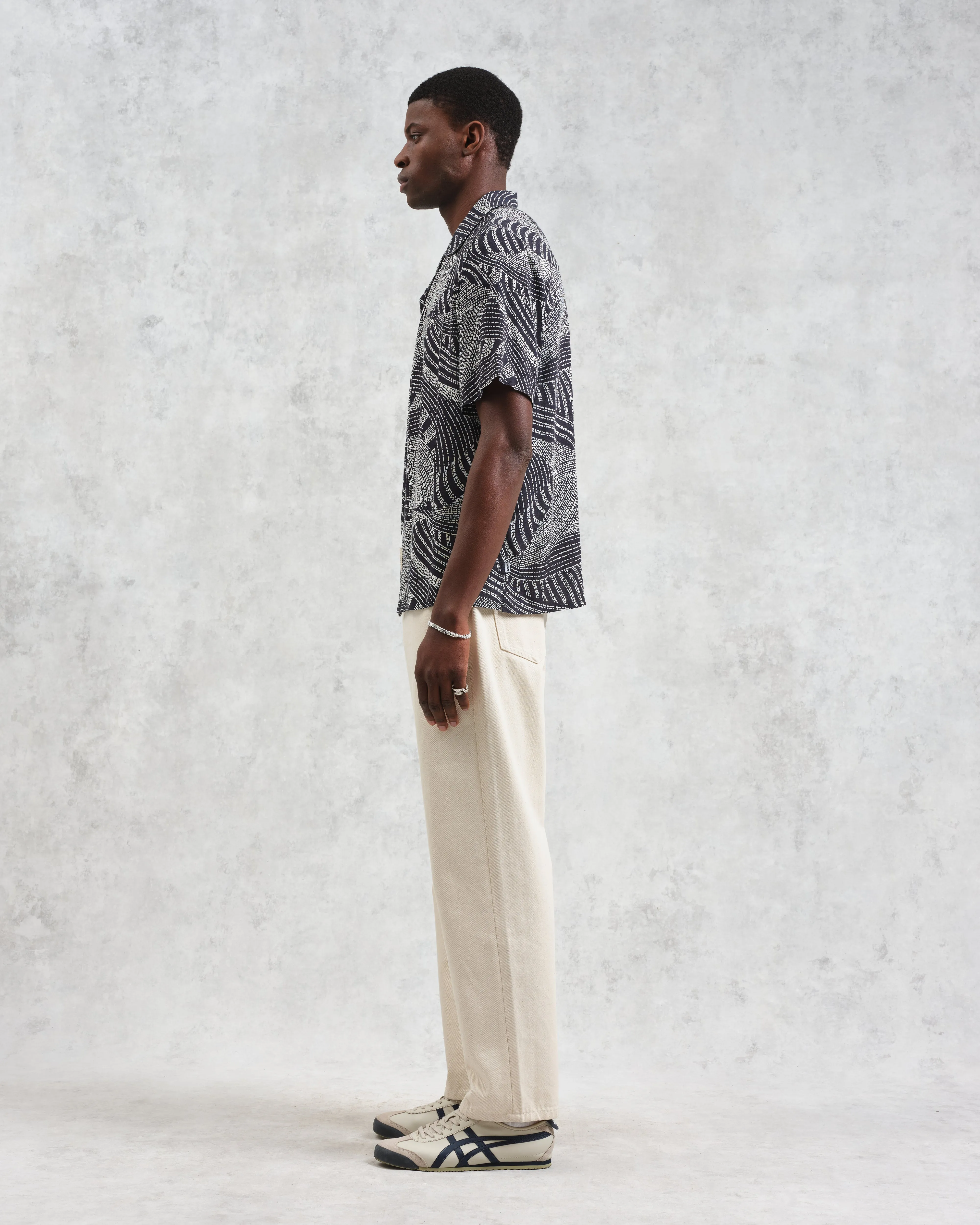 Didcot - Navy And Ecru Abstract Print Short-Sleeve Shirt sold by Wax London product image thumbnail 5