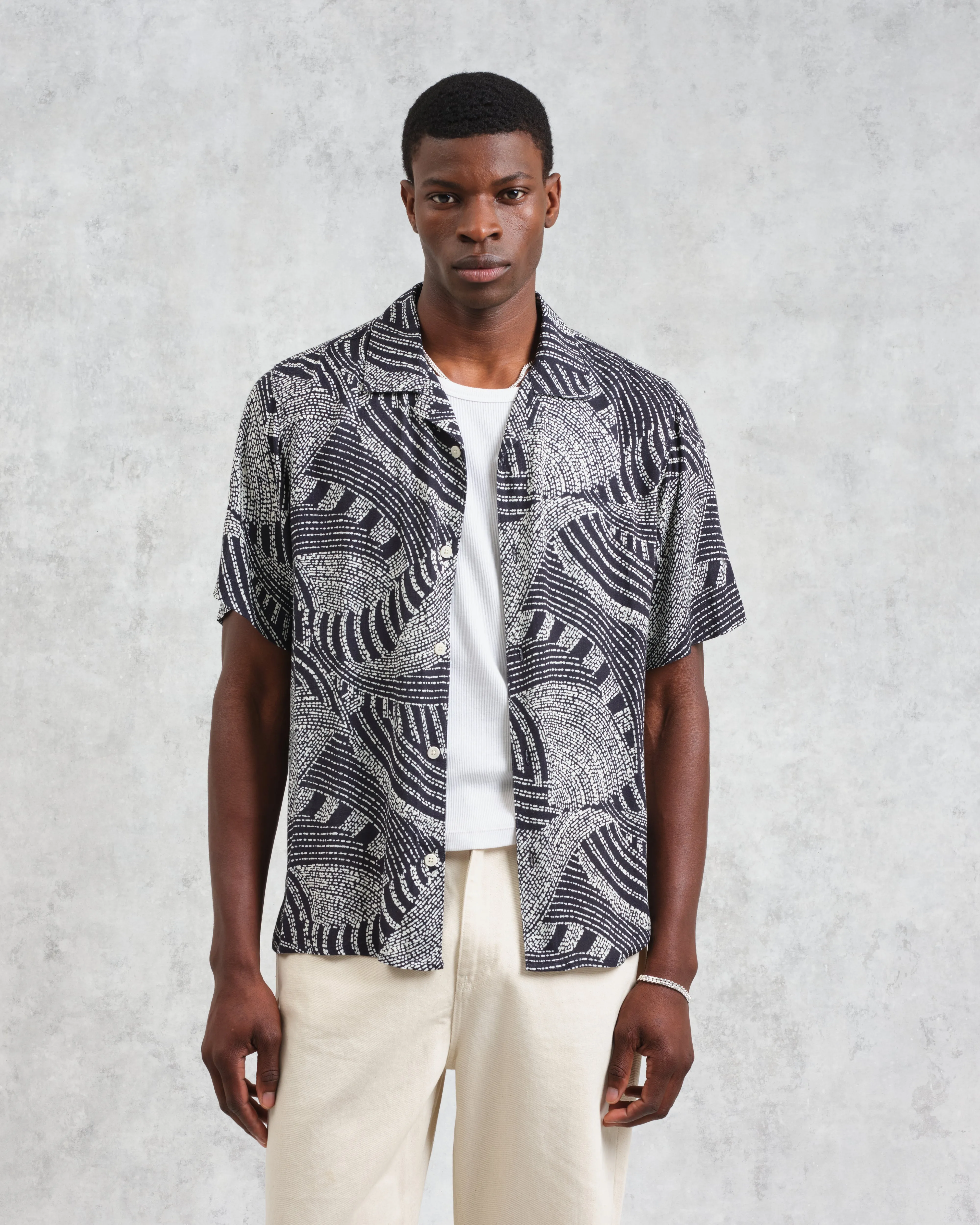 Didcot - Navy And Ecru Abstract Print Short-Sleeve Shirt sold by Wax London product image thumbnail 2
