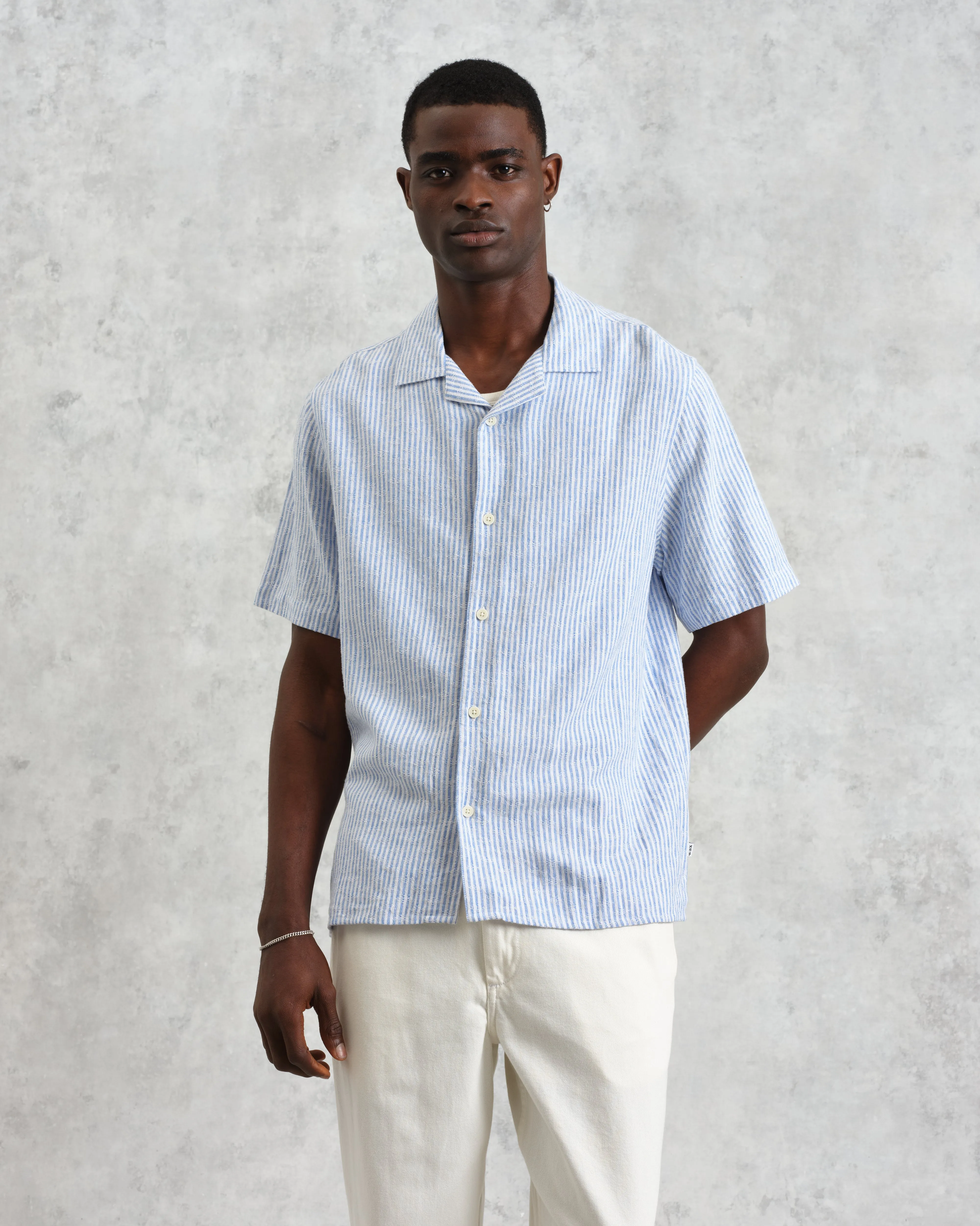 Didcot - Blue And White Textured Stripe Short-Sleeve Shirt sold by Wax London product image thumbnail 3