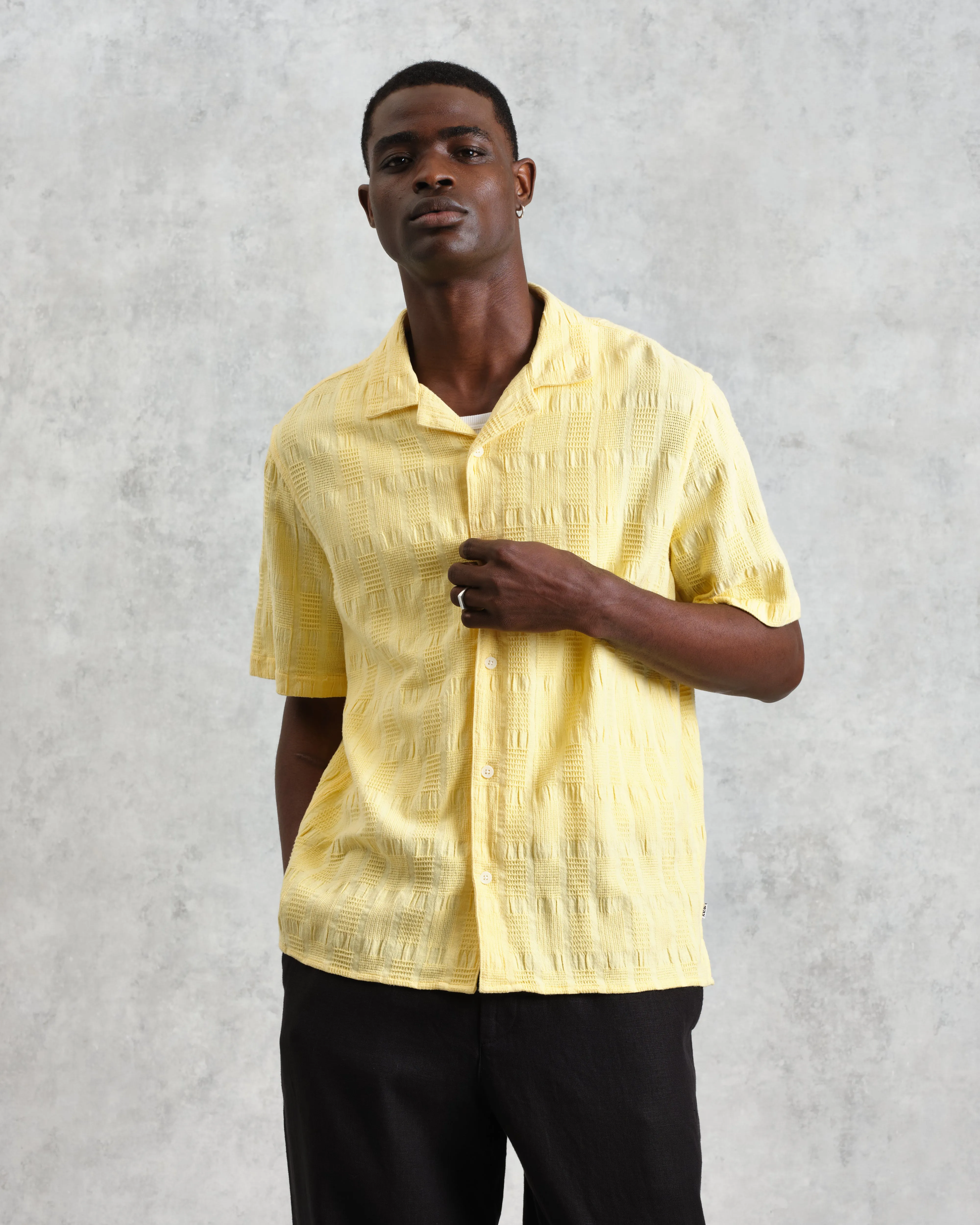 Didcot - Yellow Waffle Seersucker Cotton Short-Sleeve Shirt sold by Wax London product image thumbnail 3