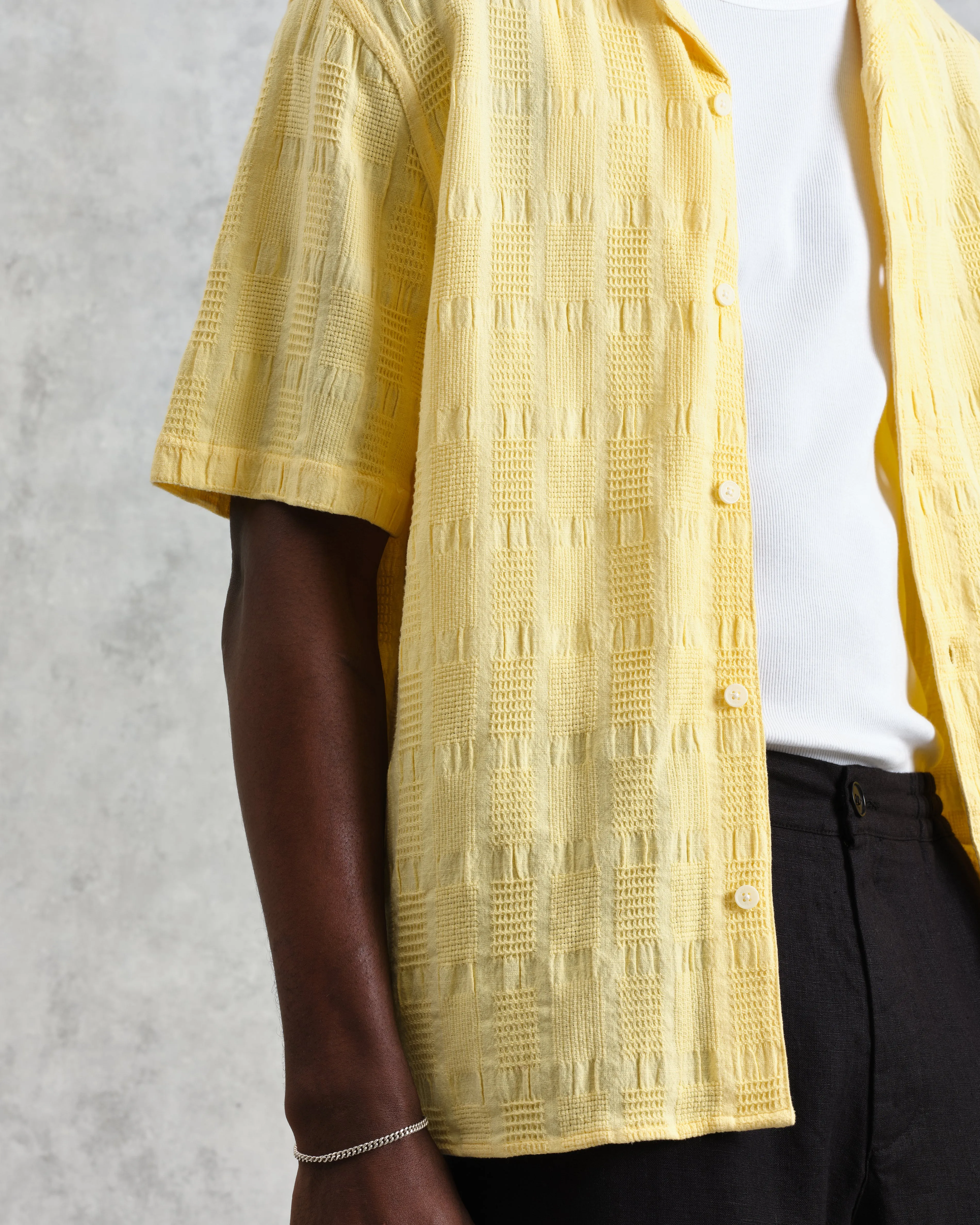 Didcot - Yellow Waffle Seersucker Cotton Short-Sleeve Shirt sold by Wax London product image thumbnail 4
