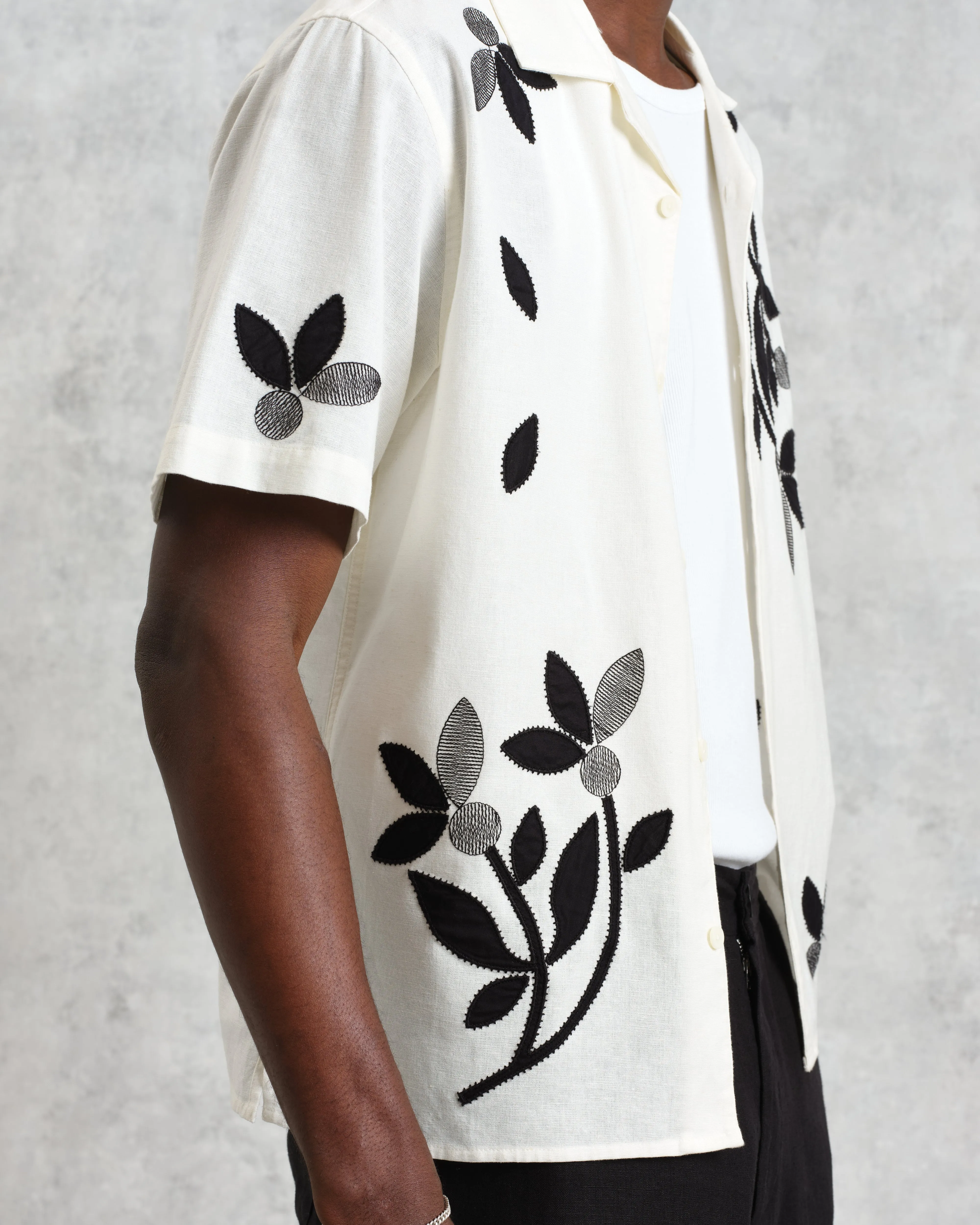 Didcot - Ecru And Black Bloom Applique Short-Sleeve Shirt sold by Wax London product image thumbnail 4