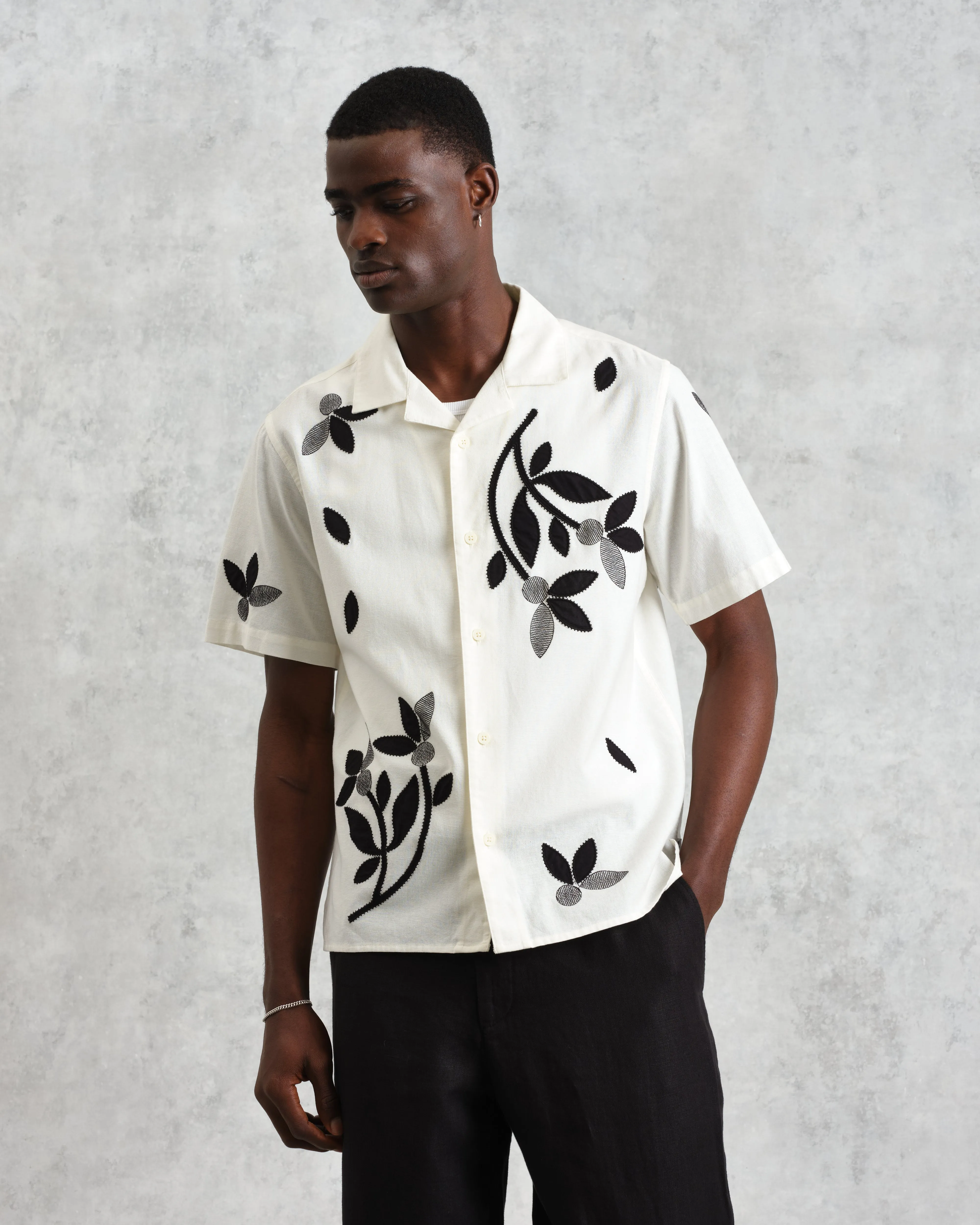 Didcot - Ecru And Black Bloom Applique Short-Sleeve Shirt sold by Wax London product image thumbnail 2
