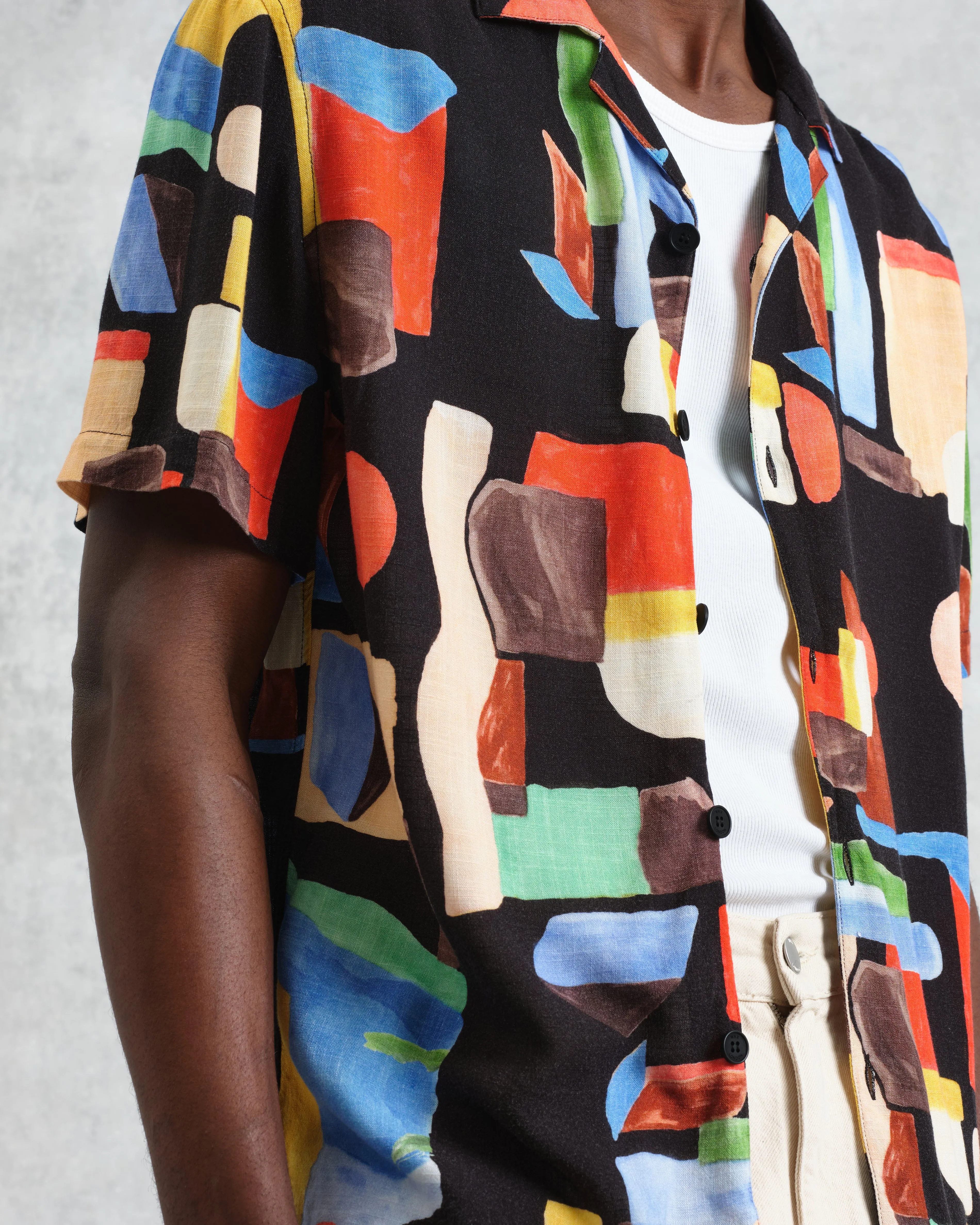 Didcot - Black And Multicolour Pablo Short-Sleeve Shirt sold by Wax London product image thumbnail 3