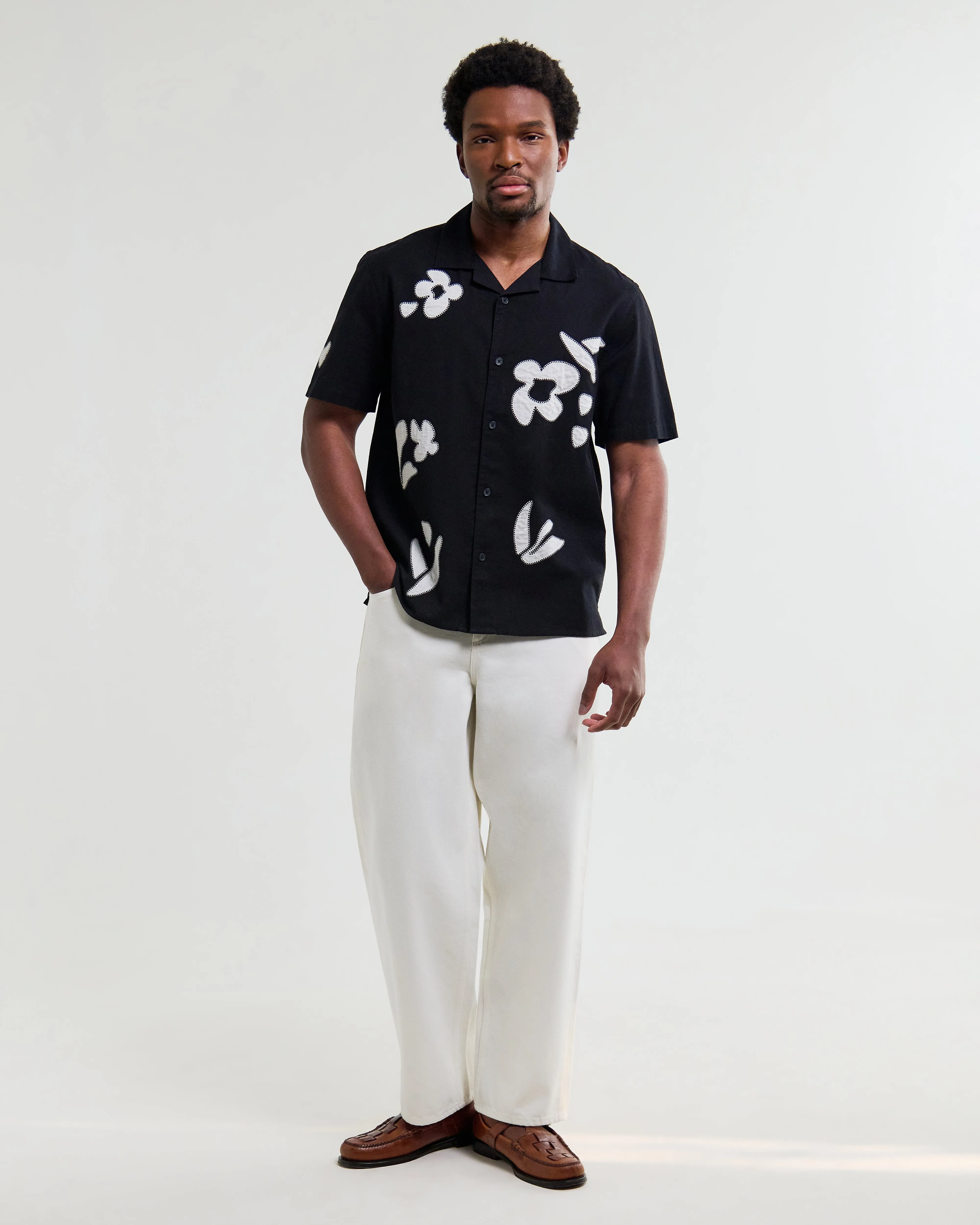 Didcot - Black And Beige Abstract Applique Short-Sleeve Shirt sold by Wax London product image thumbnail 4