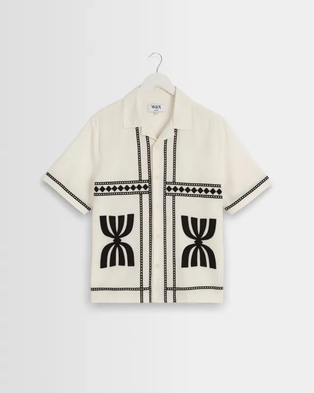 Didcot - Ecru And Black Border Applique Short-Sleeve Shirt made by Wax London
