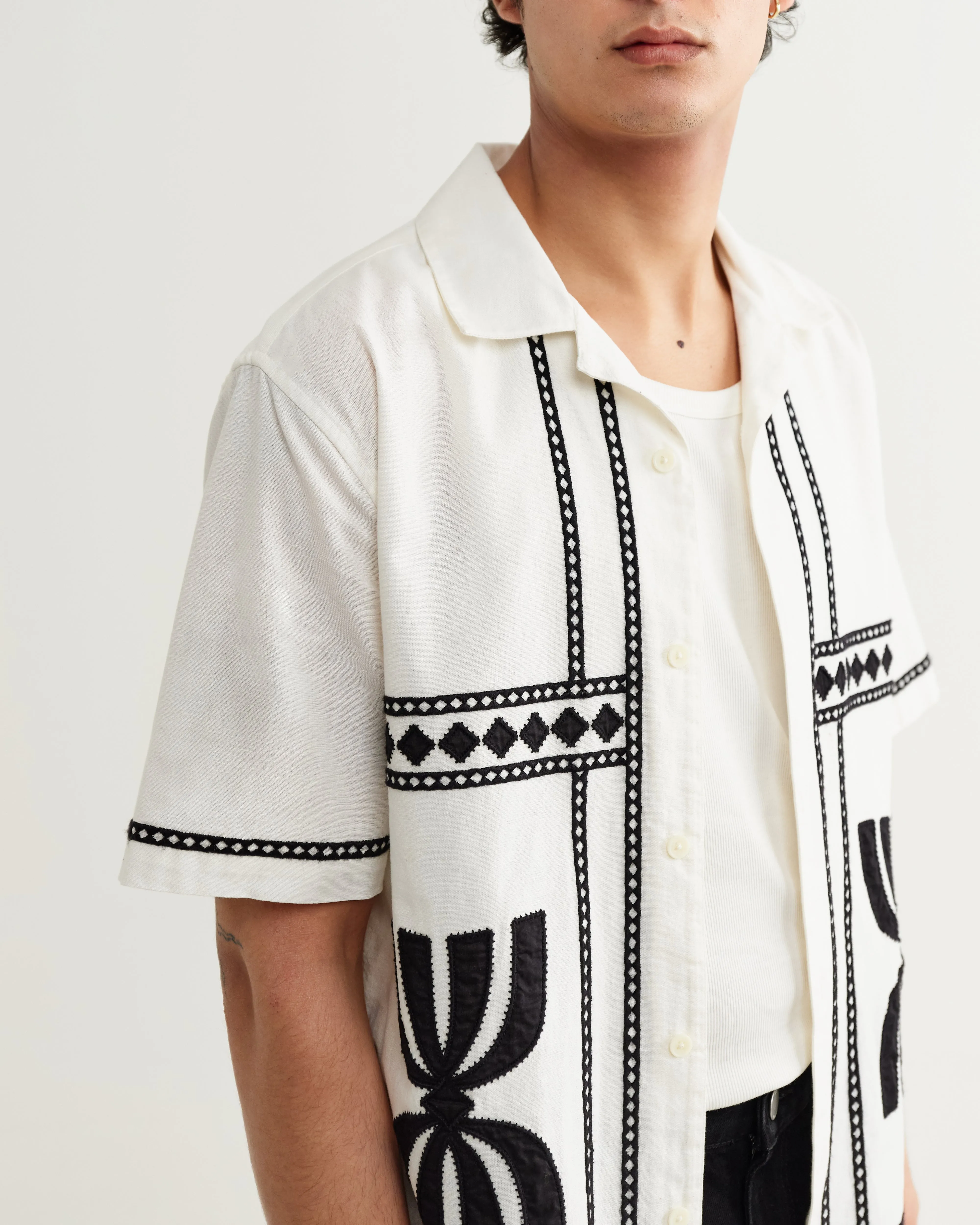 Didcot - Ecru And Black Border Applique Short-Sleeve Shirt sold by Wax London product image thumbnail 4