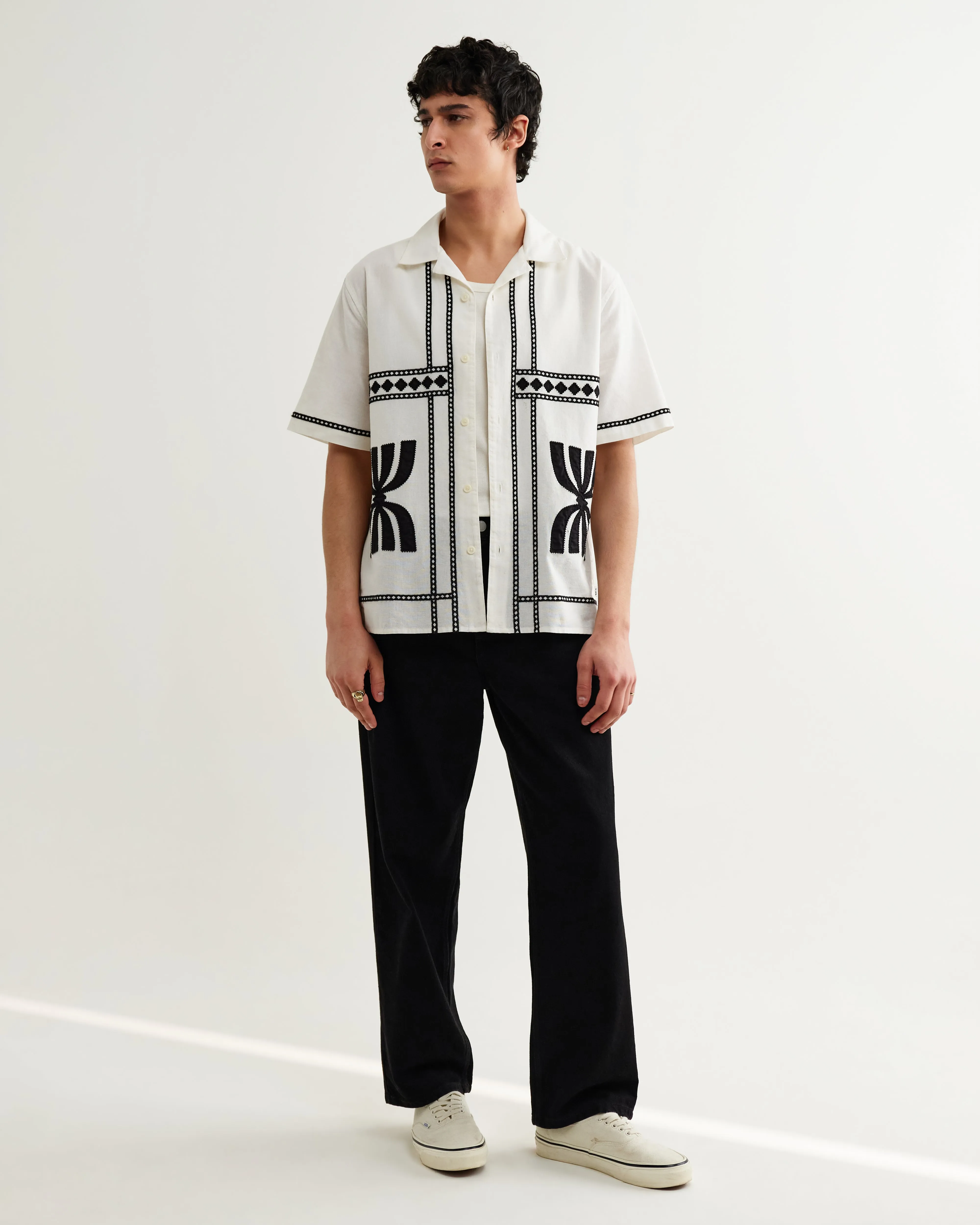 Didcot - Ecru And Black Border Applique Short-Sleeve Shirt sold by Wax London product image thumbnail 5