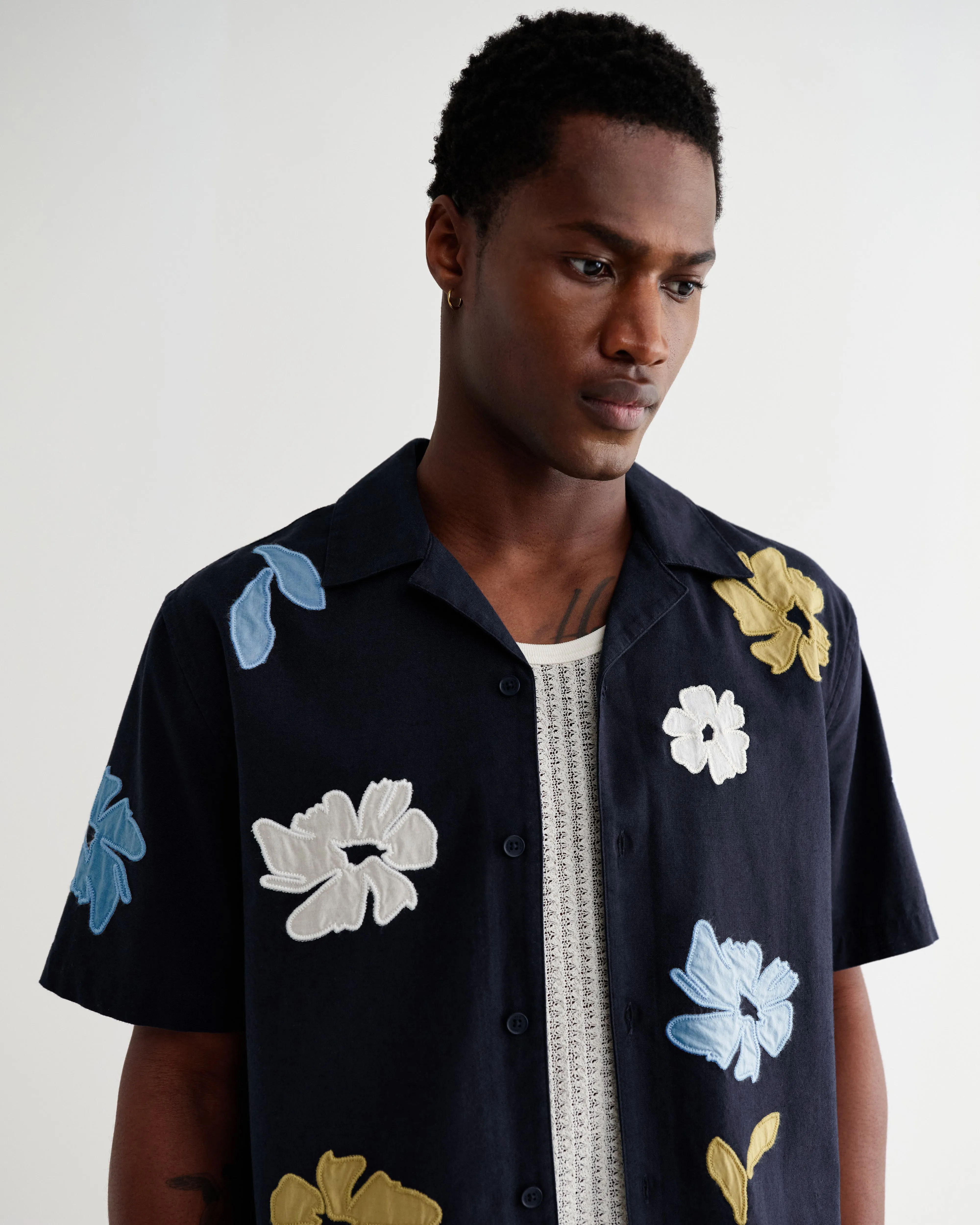 Didcot - Navy And Multicolour Floral Applique Short-Sleeve Shirt sold by Wax London product image thumbnail 3