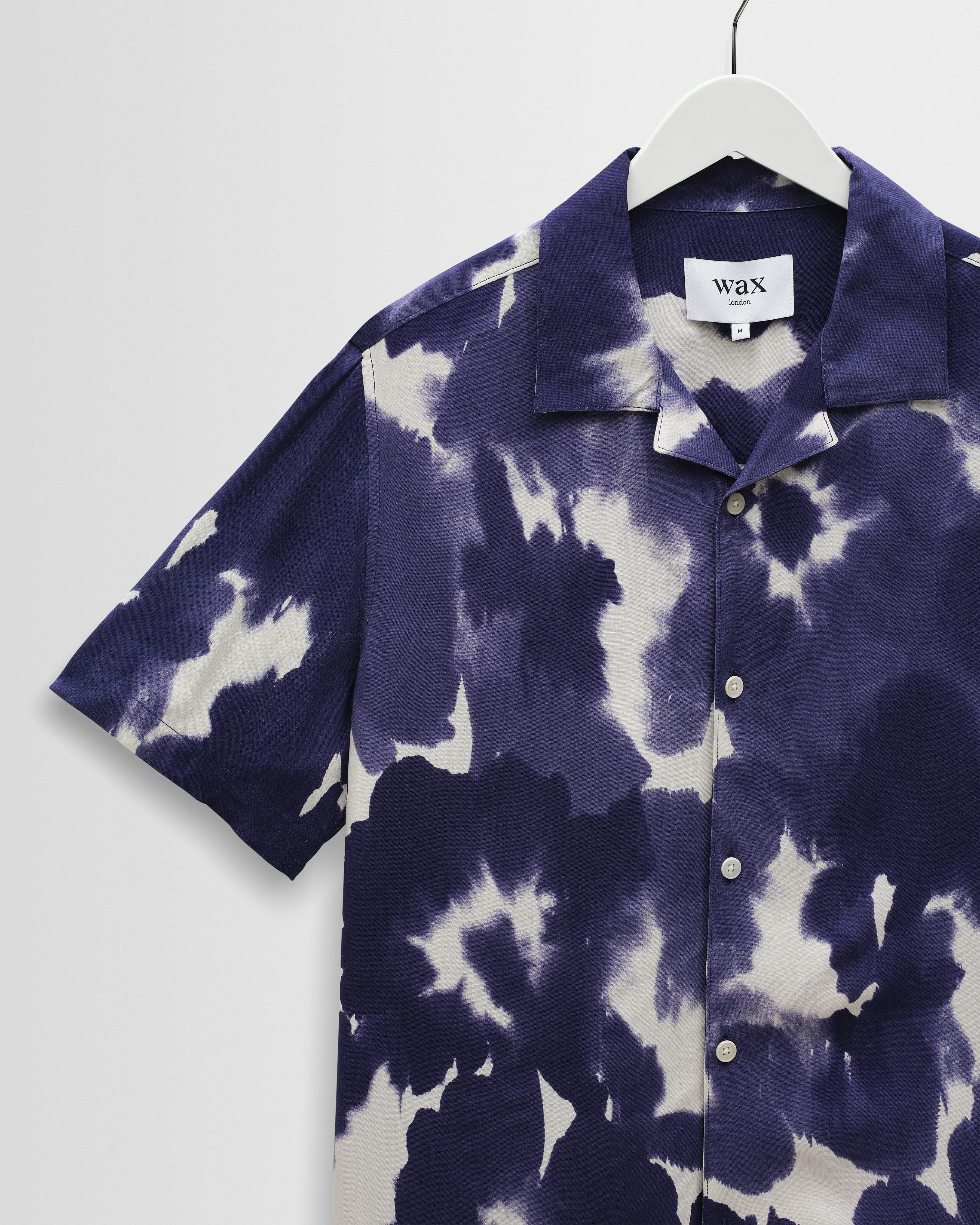 Didcot - Blue And White Floral Viscose Short-Sleeve Shirt sold by Wax London product image thumbnail 2