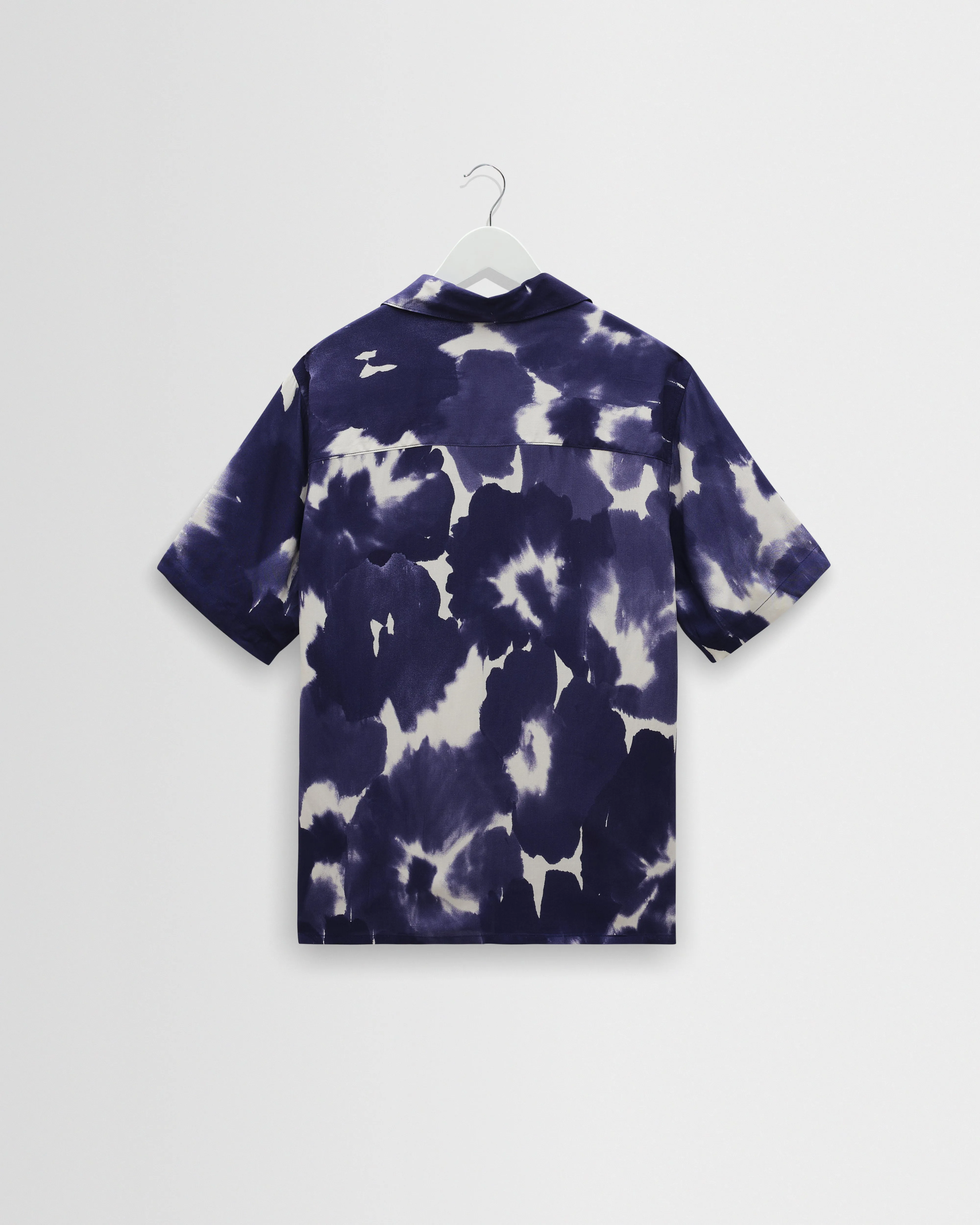 Didcot - Blue And White Floral Viscose Short-Sleeve Shirt sold by Wax London product image thumbnail 3