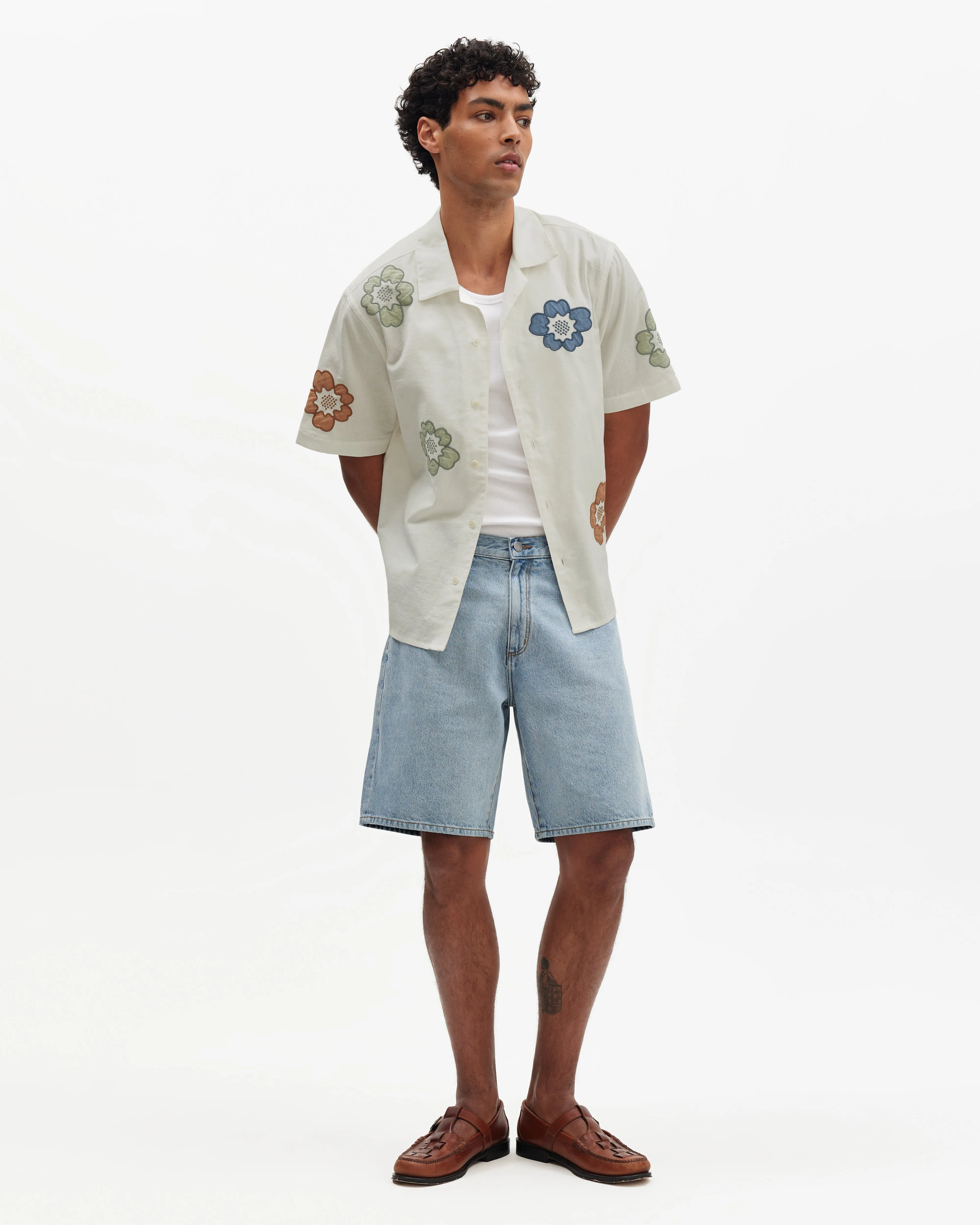 Didcot - Ecru And Multicolour Floral Applique Short-Sleeve Shirt sold by Wax London product image thumbnail 4
