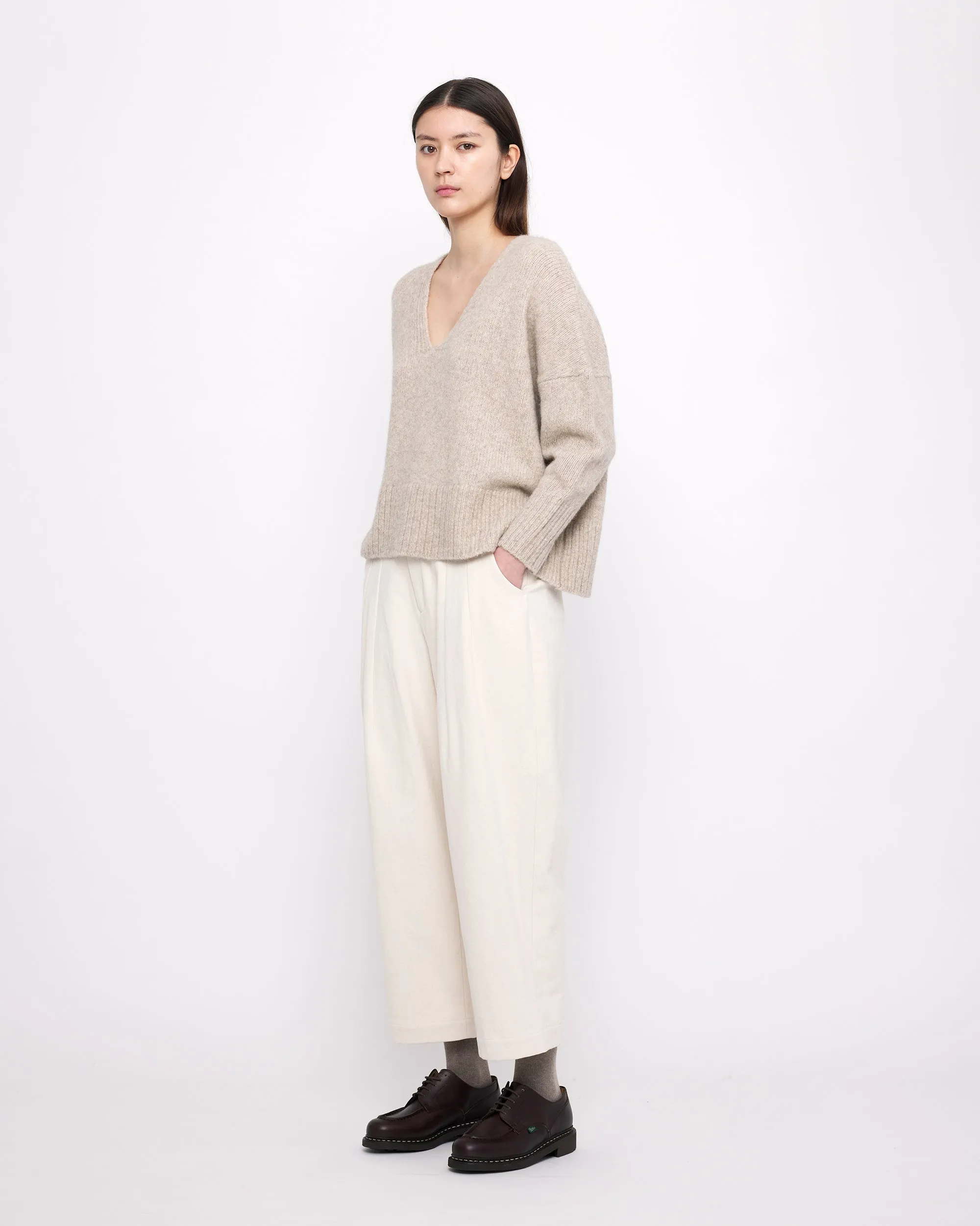 Chunky V-Neck - FW24 - Light Taupe sold by 7115 by Szeki