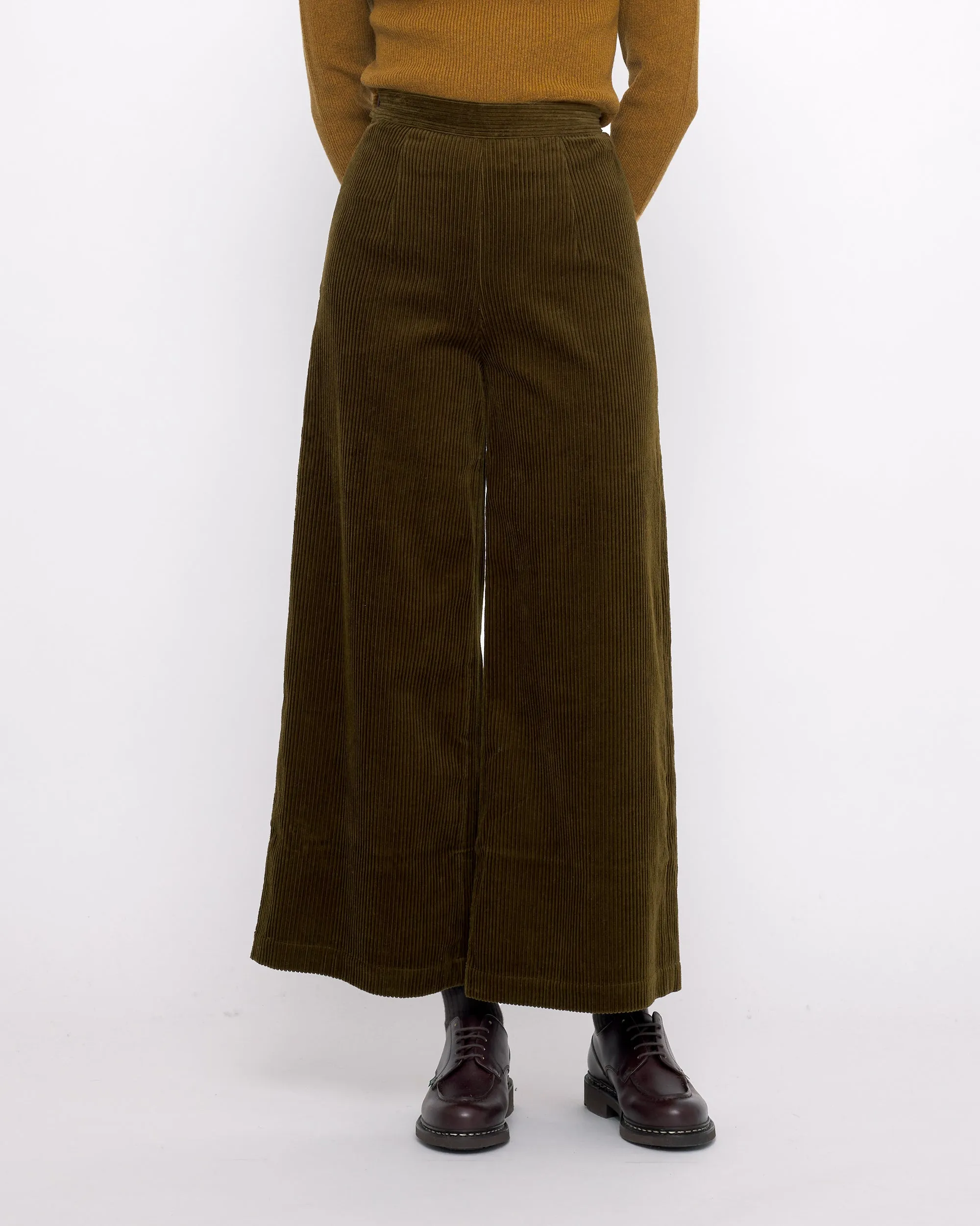 Classic Wide-Legged Trouser - Corduroy Edition - FW24 - Dark Kelp sold by 7115 by Szeki product image thumbnail 2