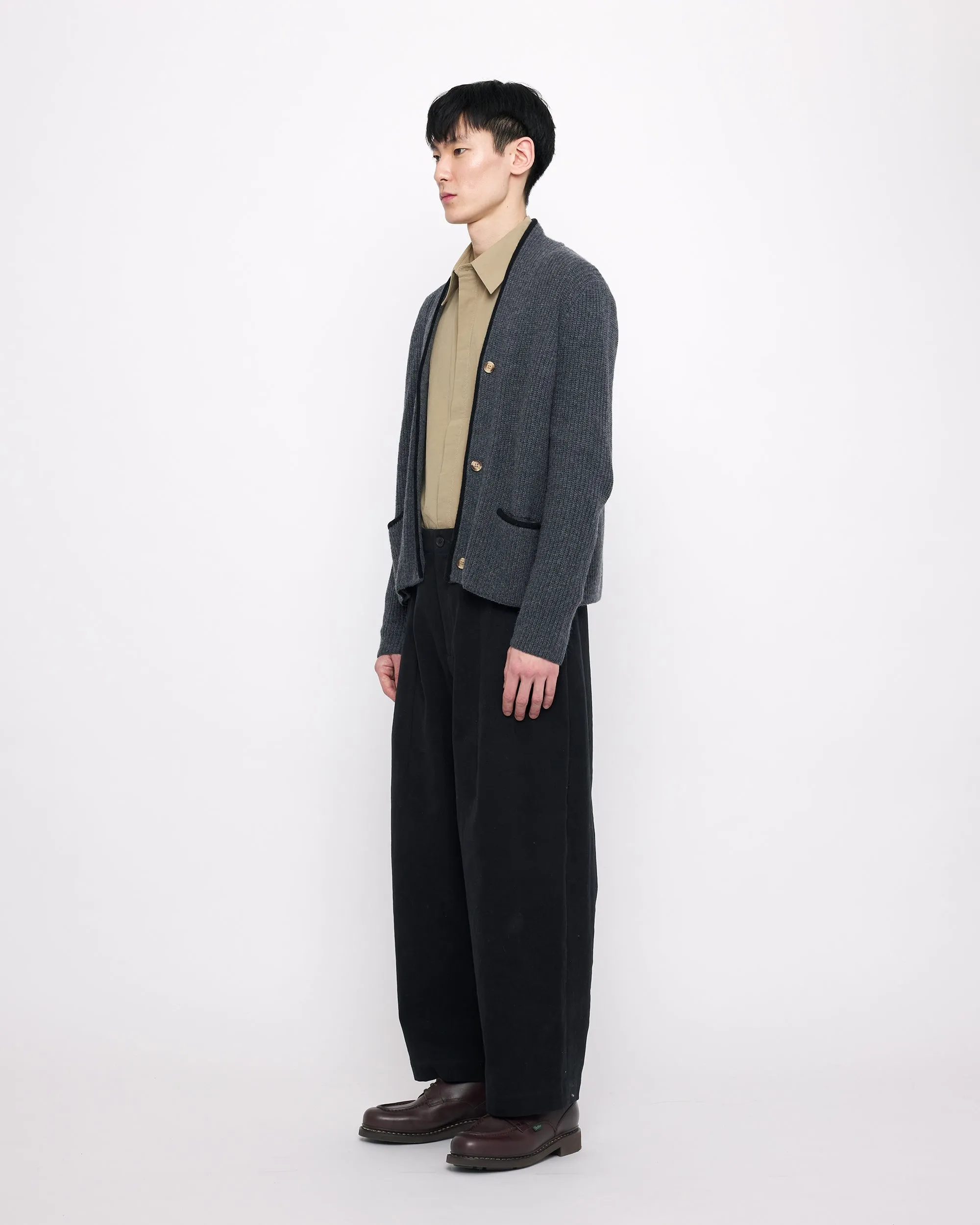 V-Neck Pockets Trimmed Cardigan - FW24 - Gray (Black) sold by 7115 by Szeki product image thumbnail 5