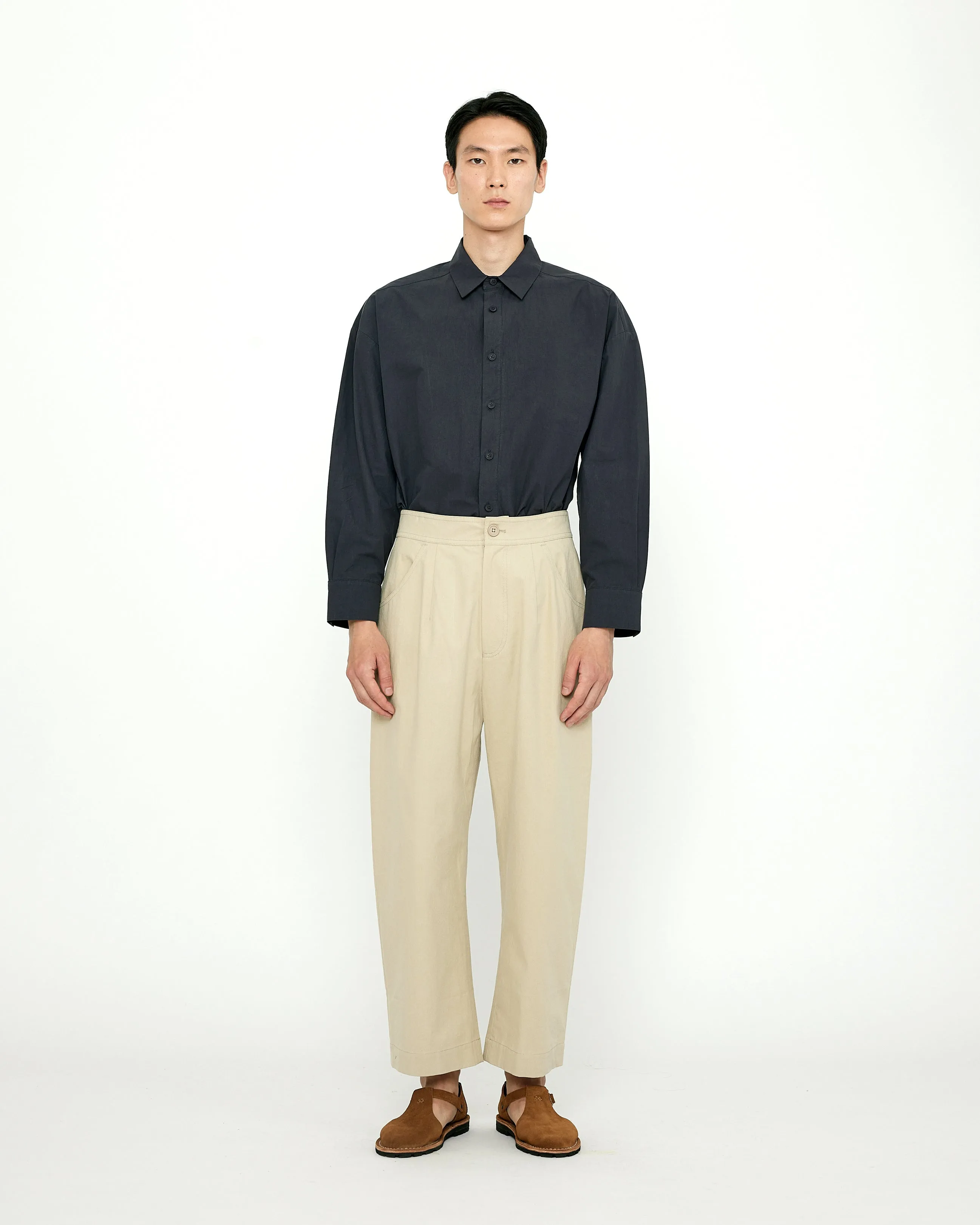 Signature Curve-Legged Trouser - Cotton Edition - Sand Gray sold by 7115 by Szeki product image thumbnail 3