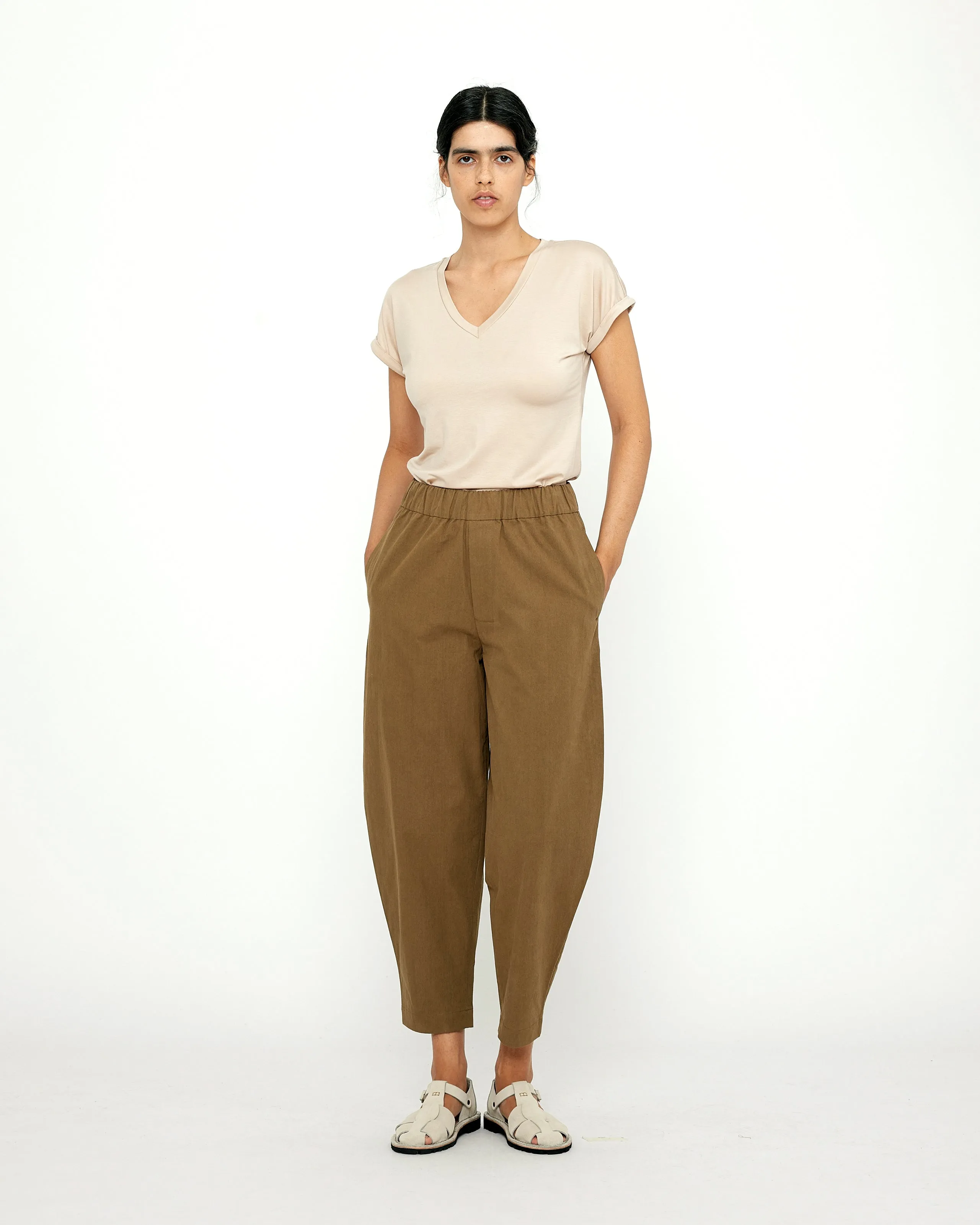 Signature Elastic Pull-Up Trouser - Cotton Edition - Brown sold by 7115 by Szeki product image thumbnail 2