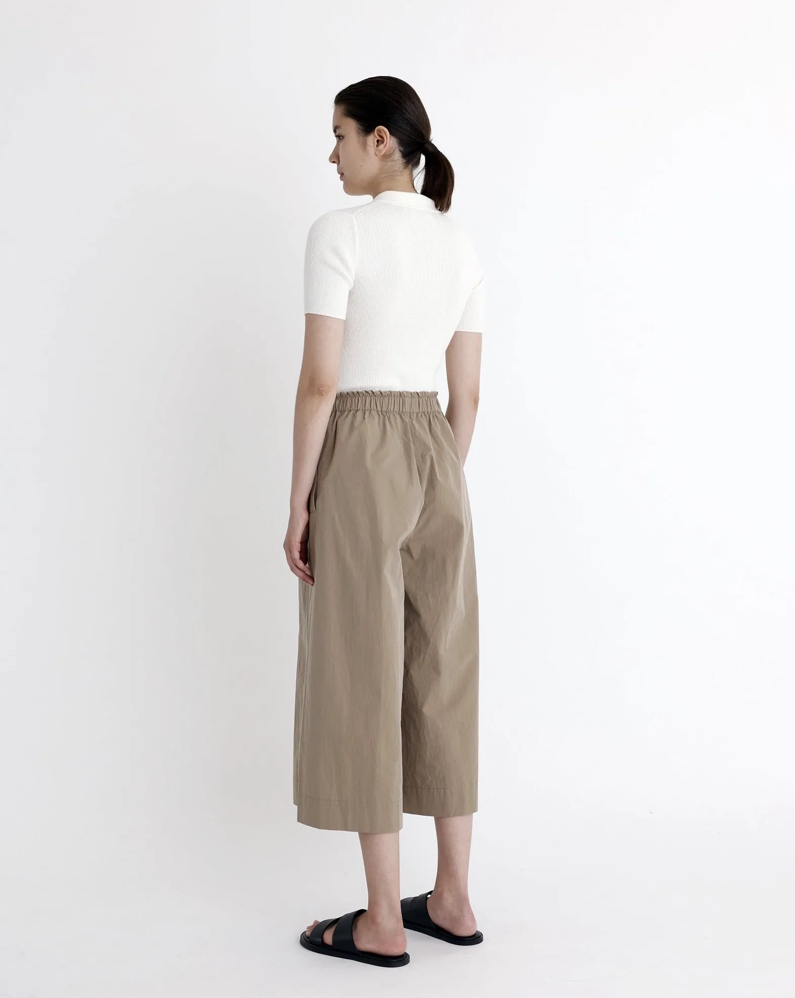 Elastic Culottes - SS23 - Tan sold by 7115 by Szeki product image thumbnail 2