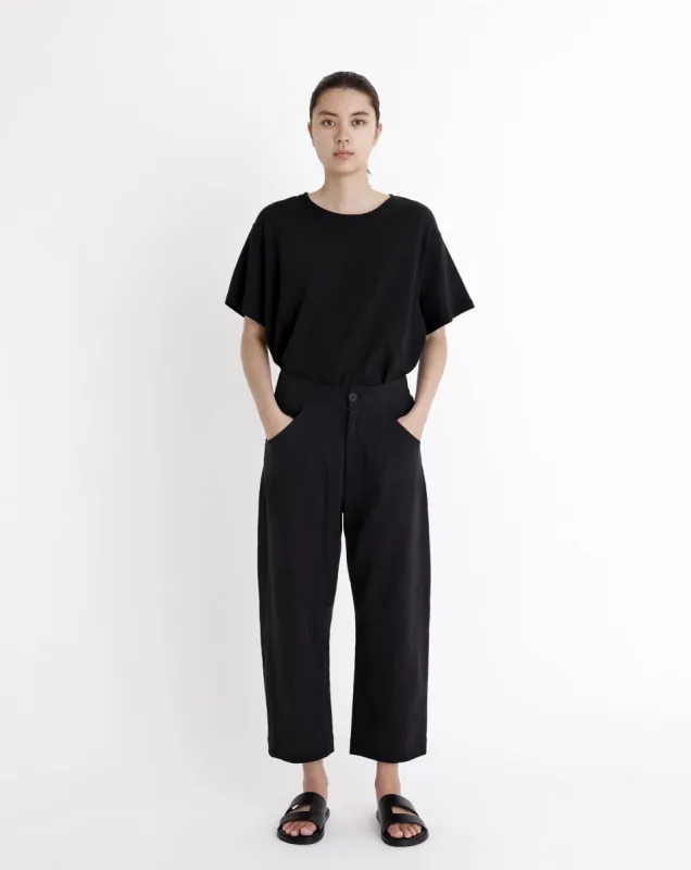 Signature Curve Legged Trouser - Black sold by 7115 by Szeki