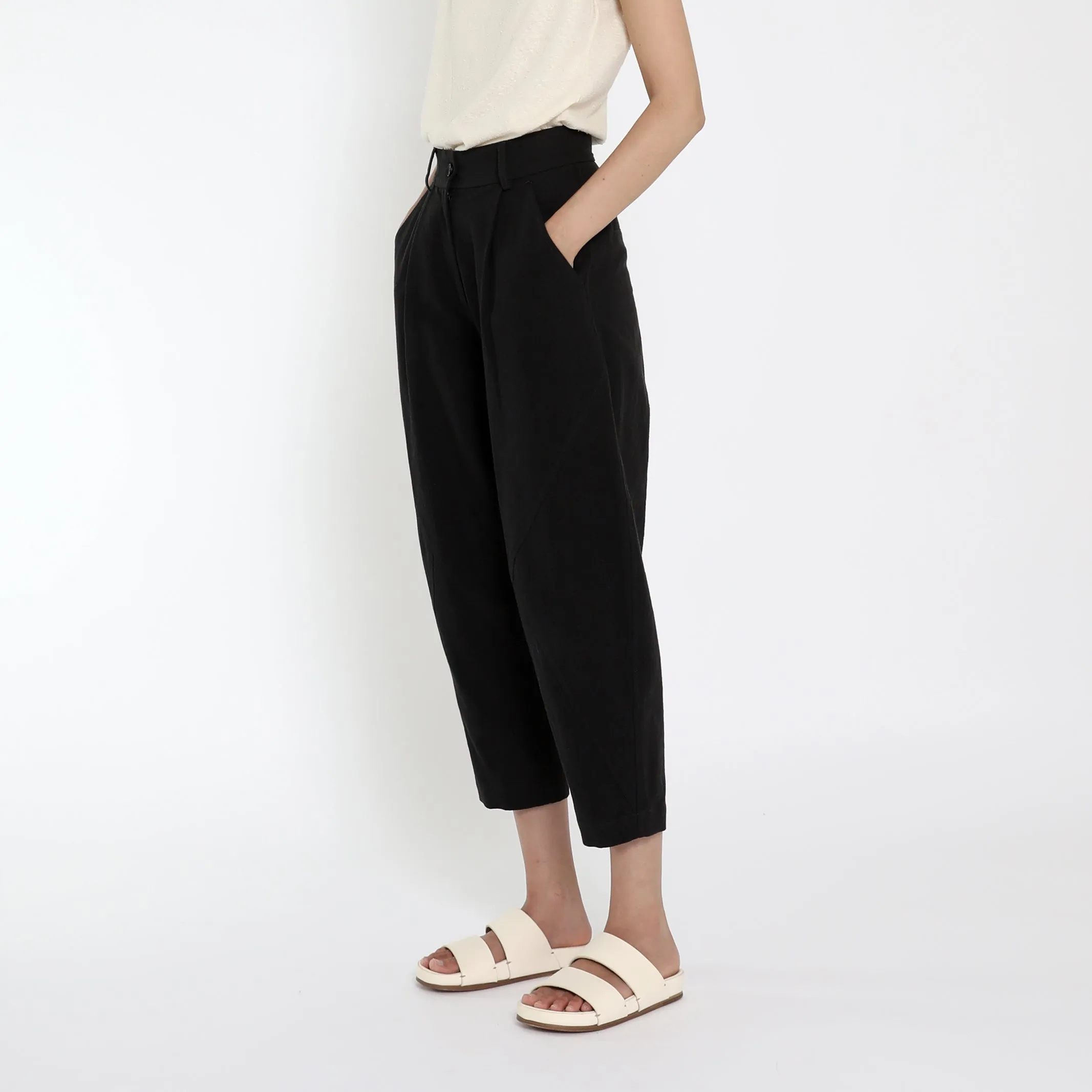 Signature Lantern Trouser - Canvas Edition - Black sold by 7115 by Szeki product image thumbnail 3