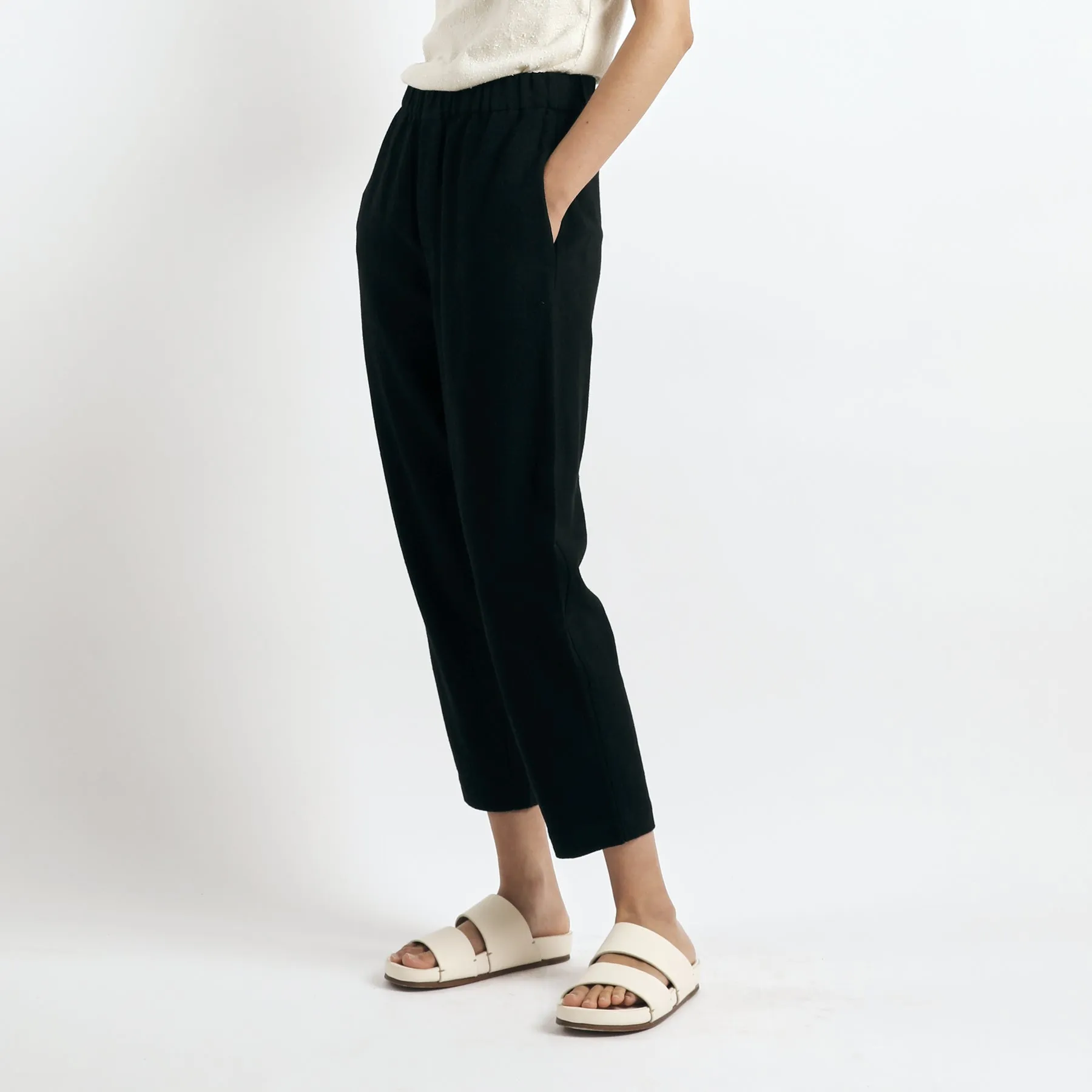 Signature Elastic Pull-Up Trouser - Classic Edition - Black sold by 7115 by Szeki product image thumbnail 4
