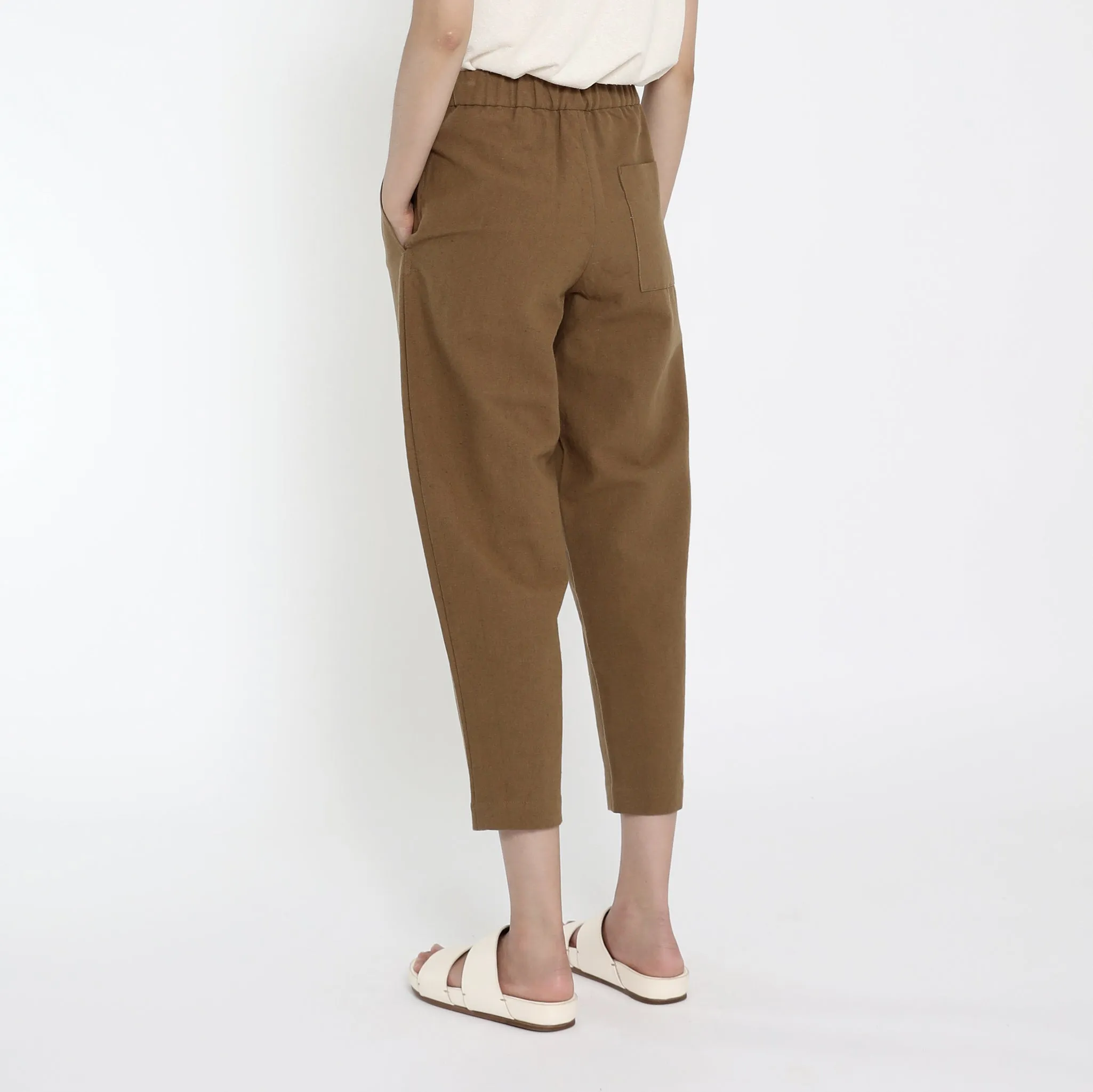 Signature Elastic Pull-Up Trouser - Canvas Edition - Caramel sold by 7115 by Szeki product image thumbnail 4