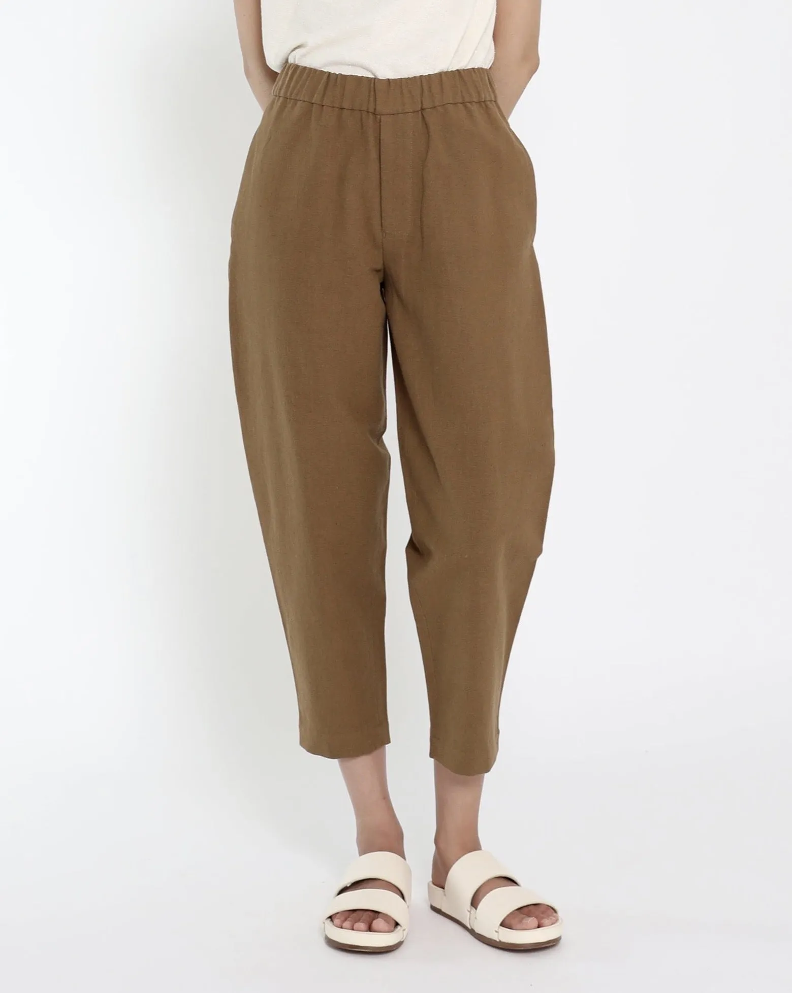 Signature Elastic Pull-Up Trouser - Canvas Edition - Caramel sold by 7115 by Szeki product image thumbnail 2