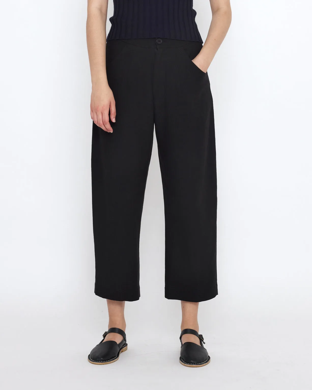 Signature Curve Legged Trouser - Spring Edition - Black sold by 7115 by Szeki product image thumbnail 4