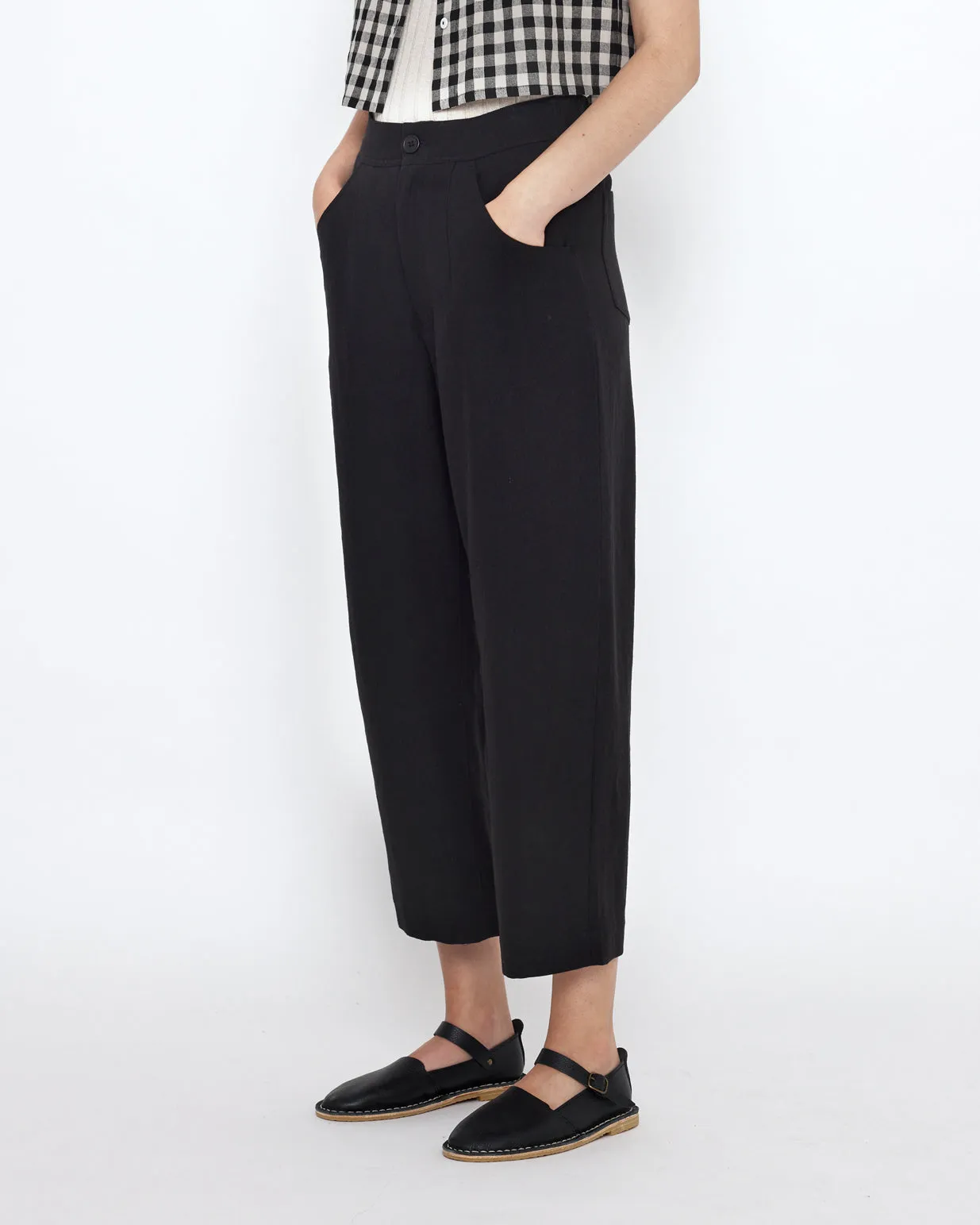 Signature Curve Legged Trouser - Spring Edition - Black sold by 7115 by Szeki product image thumbnail 2