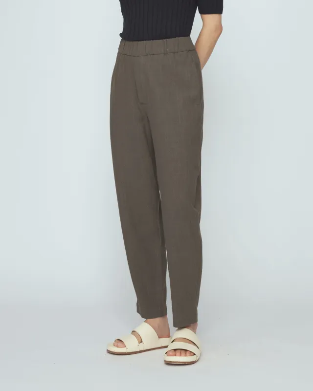 Signature Elastic Pull-Up Trouser - Classic Edition - Olive sold by 7115 by Szeki