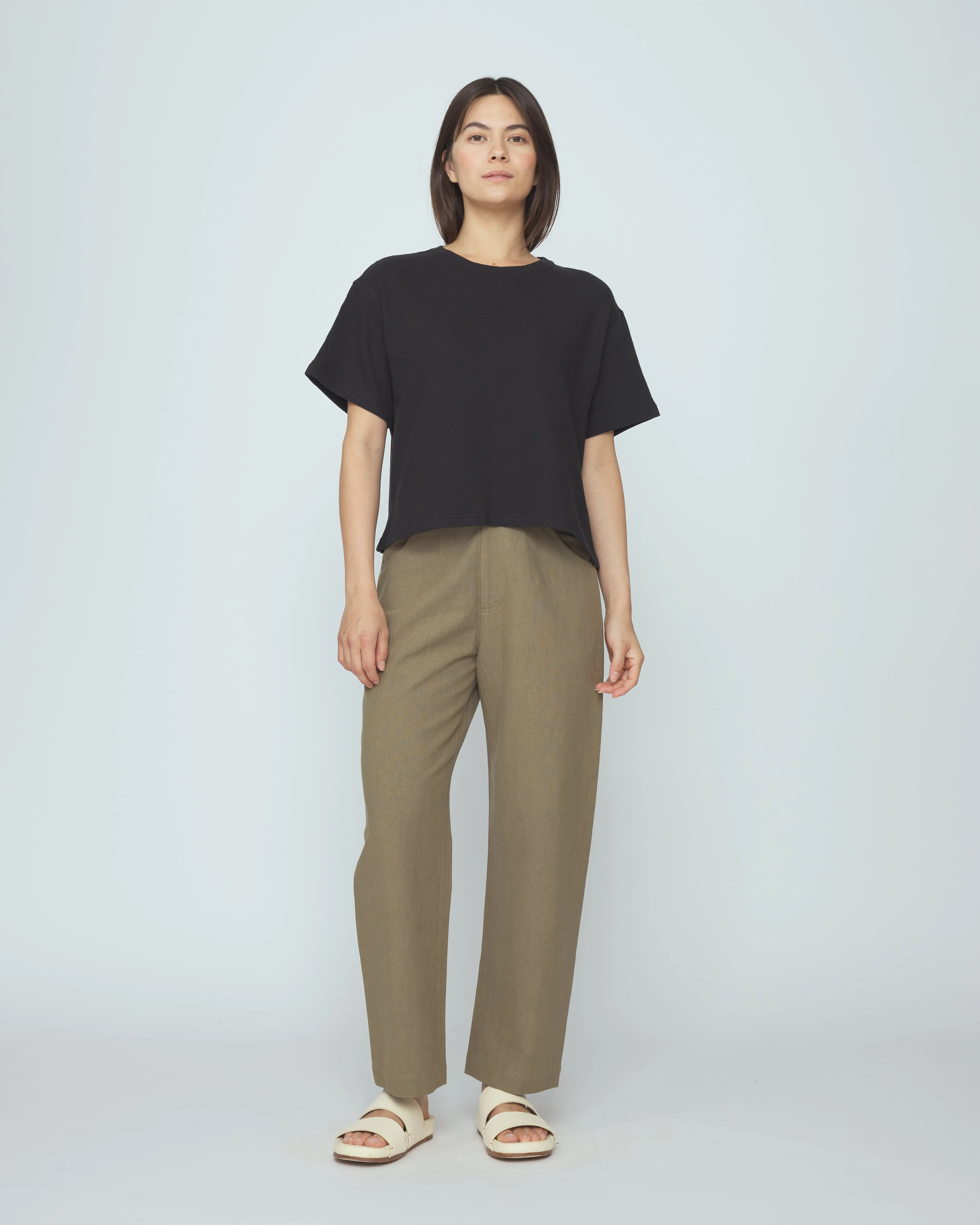 Signature Curve Legged Trouser - Canvas Edition - Moss Brown sold by 7115 by Szeki product image thumbnail 4