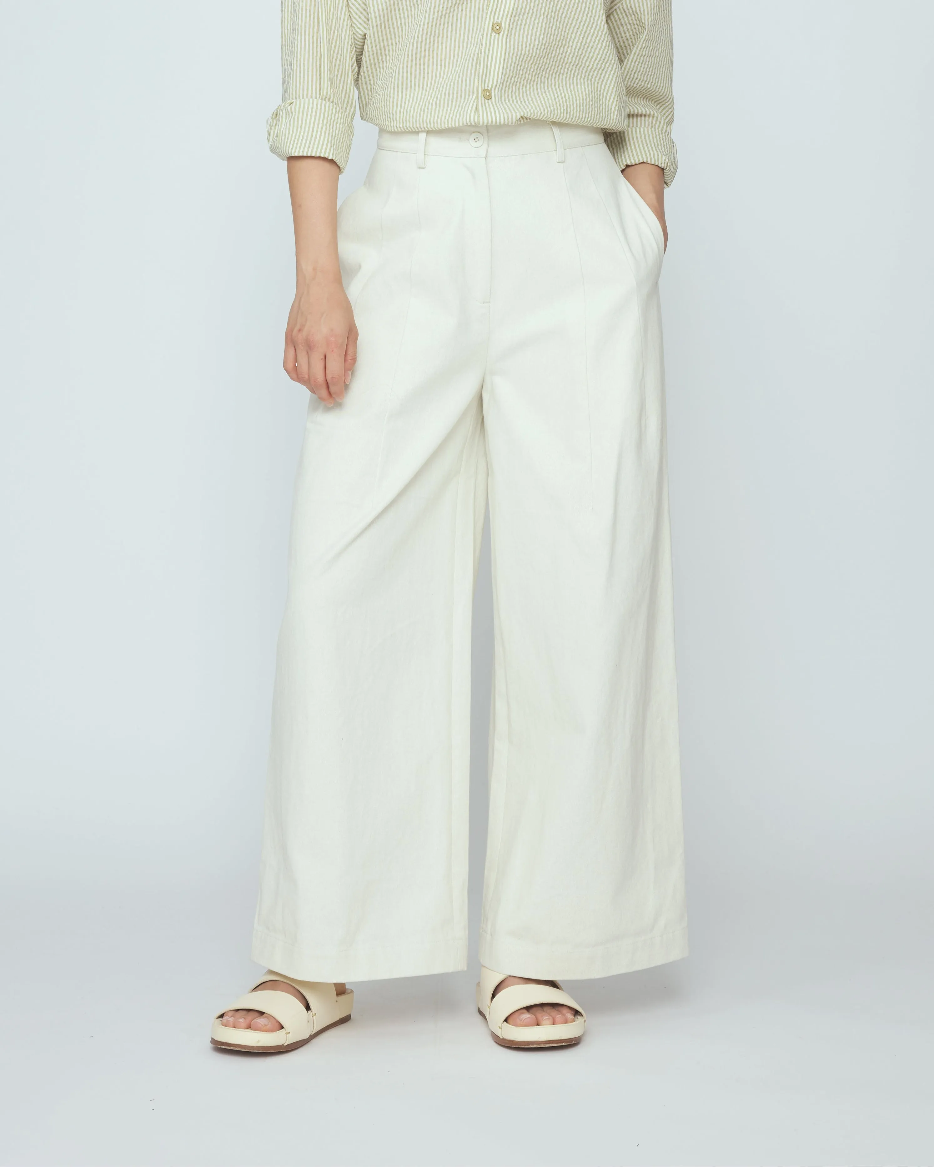 Wide-Legged Skate Trouser - SS26 - Pearl White sold by 7115 by Szeki