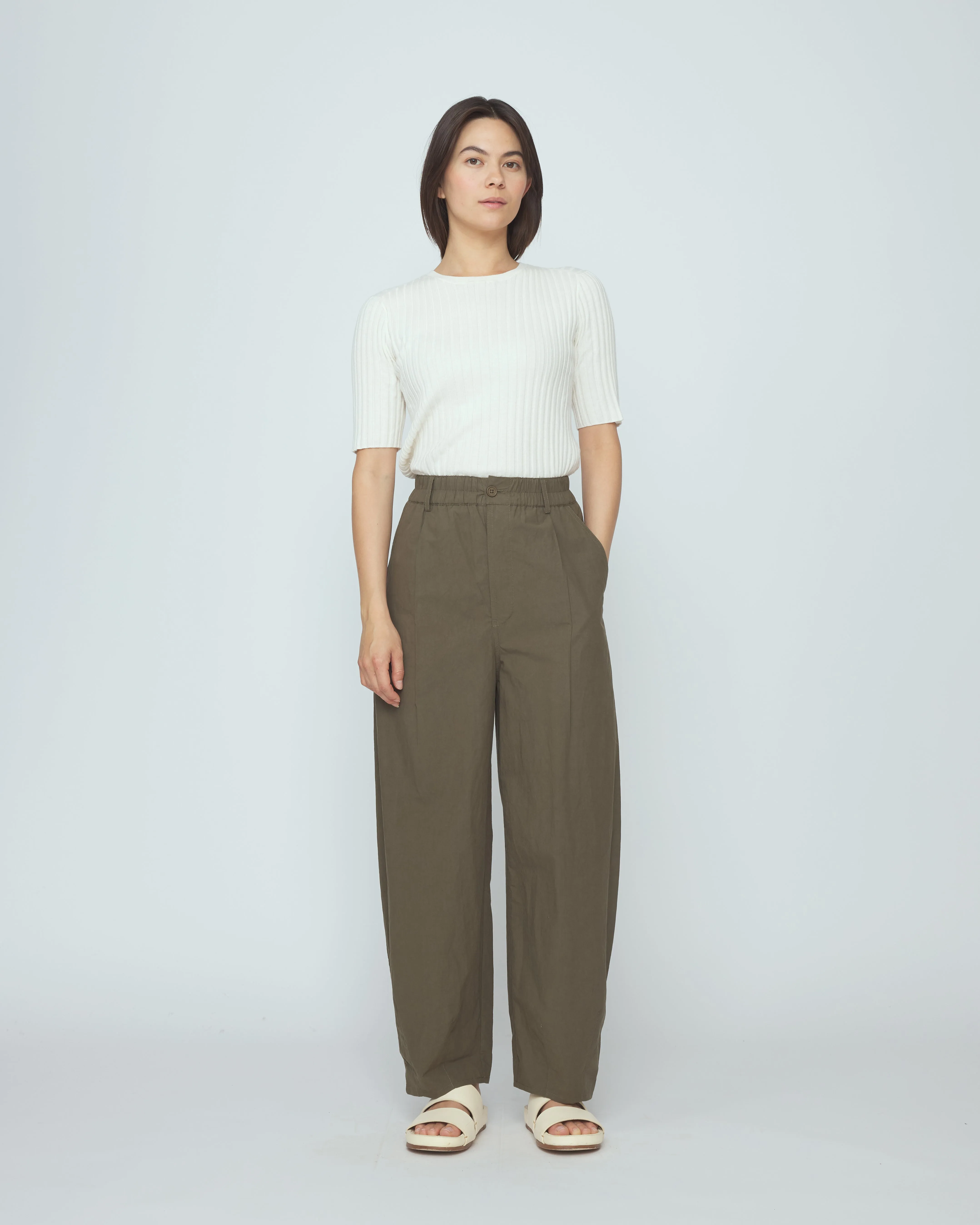 Papery Lantern Trouser - SS26 - Olive sold by 7115 by Szeki product image thumbnail 2