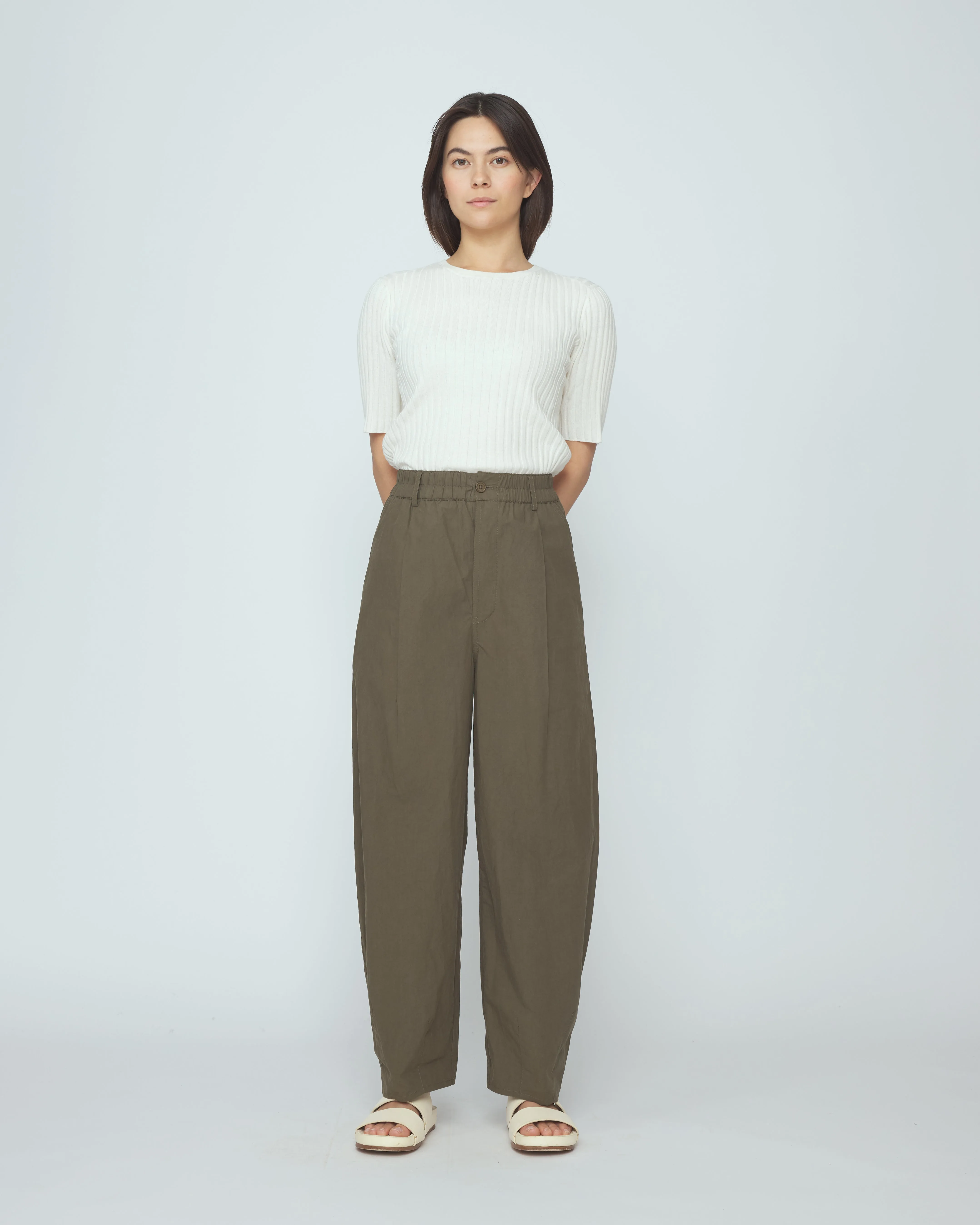 Papery Lantern Trouser - SS26 - Olive sold by 7115 by Szeki product image thumbnail 4