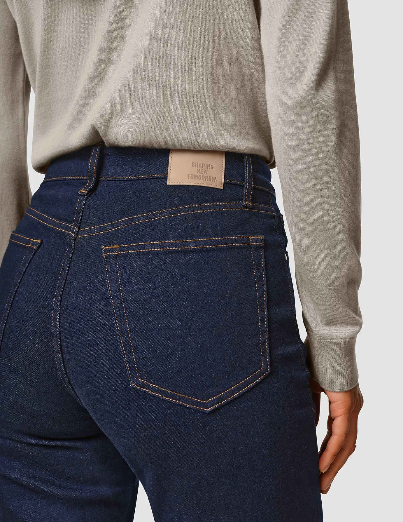 Jeans Tapered Dark Blue sold by Shaping New Tomorrow product image thumbnail 5